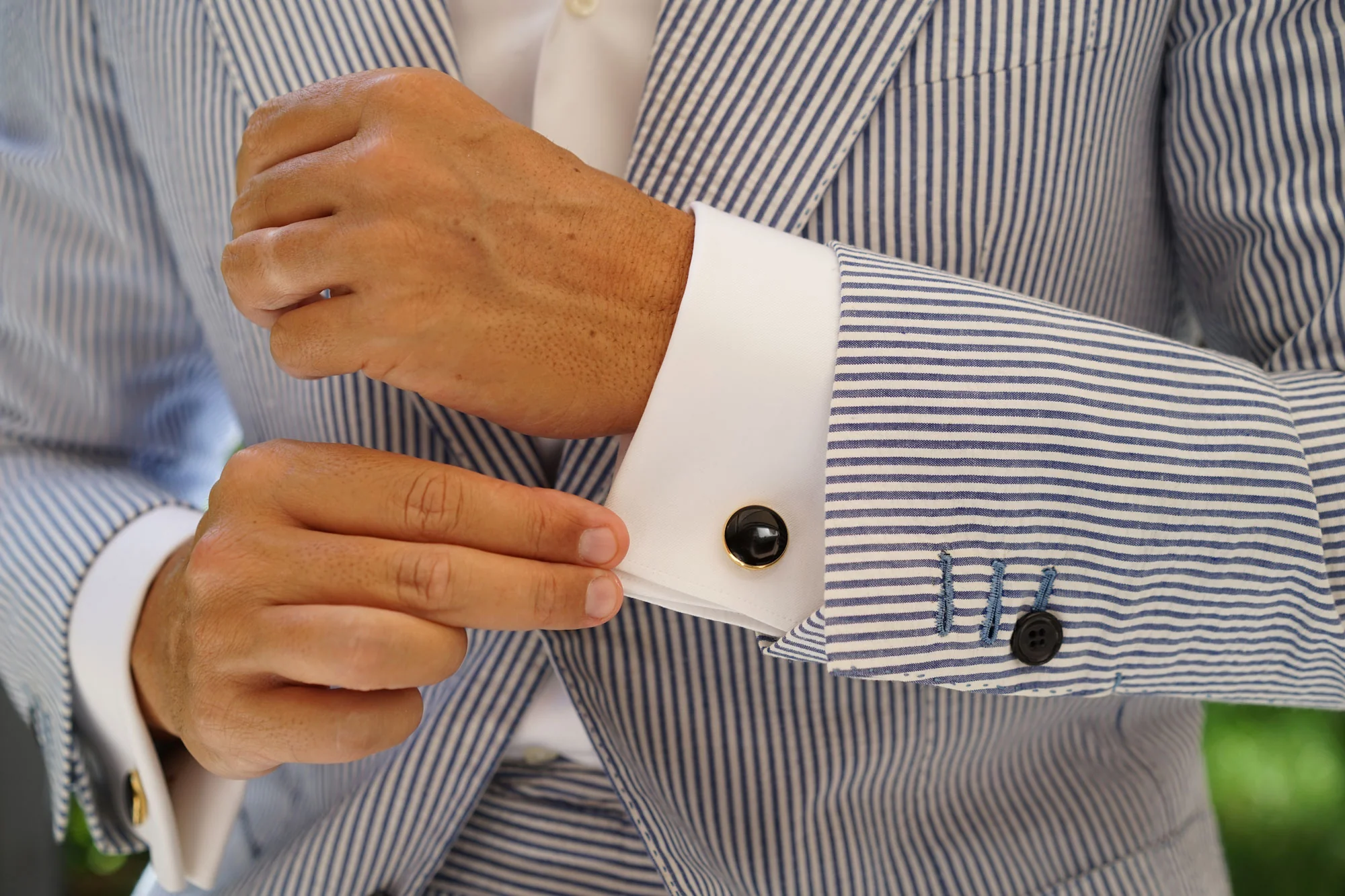 Alfred the Great Gold Cufflinks - Image 7
