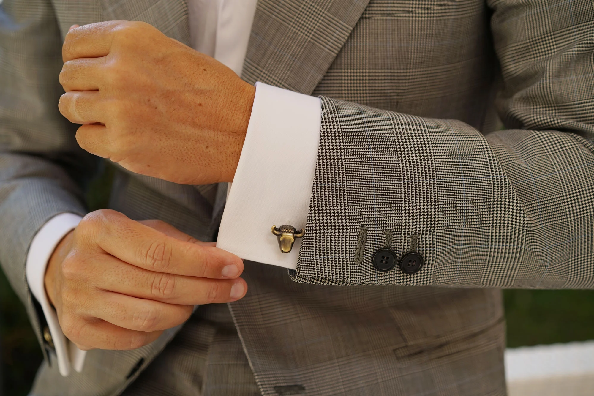 Antique Brass Wall Street Bull Cufflinks - Image 5