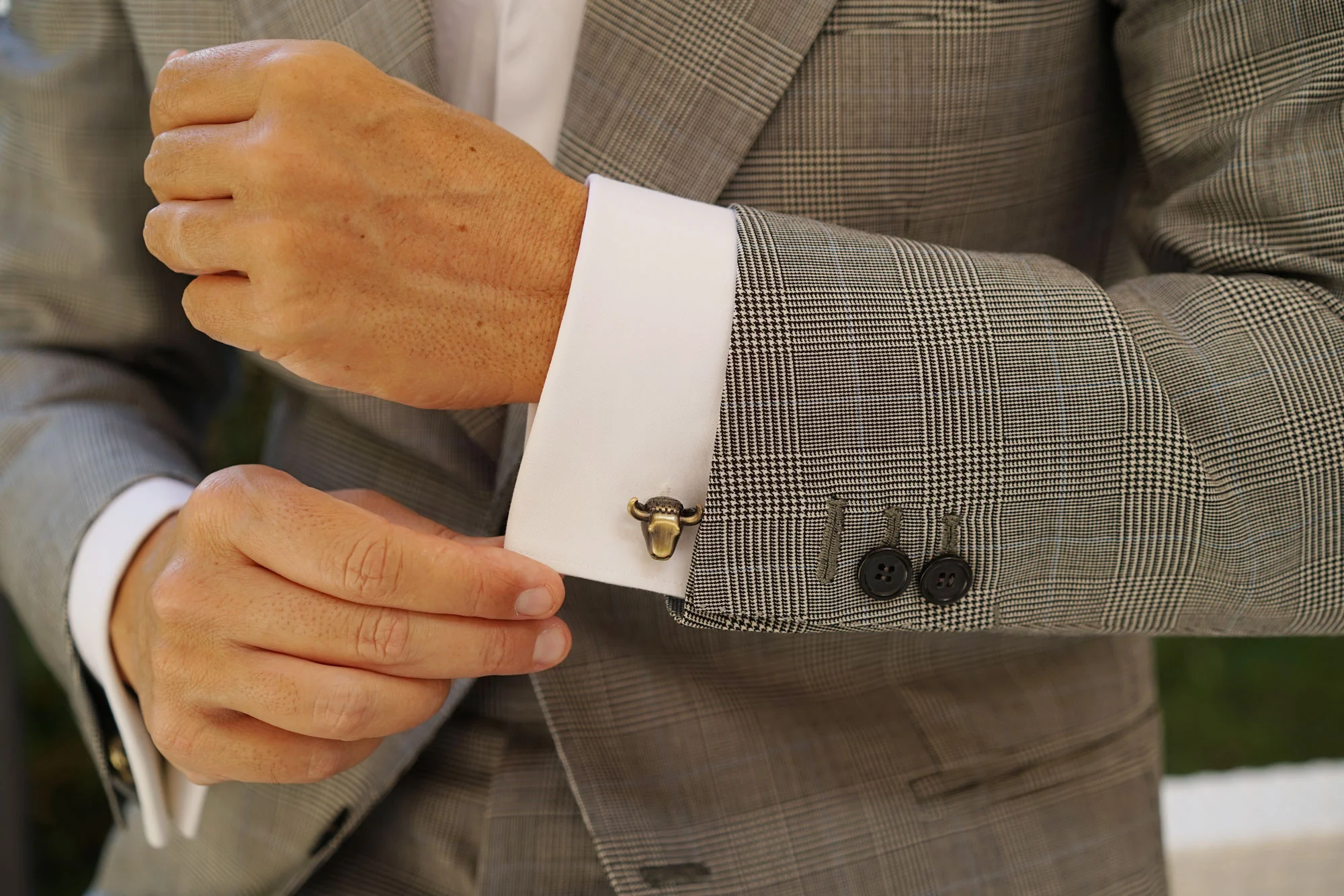 Antique Brass Wall Street Bull Cufflinks - Image 6