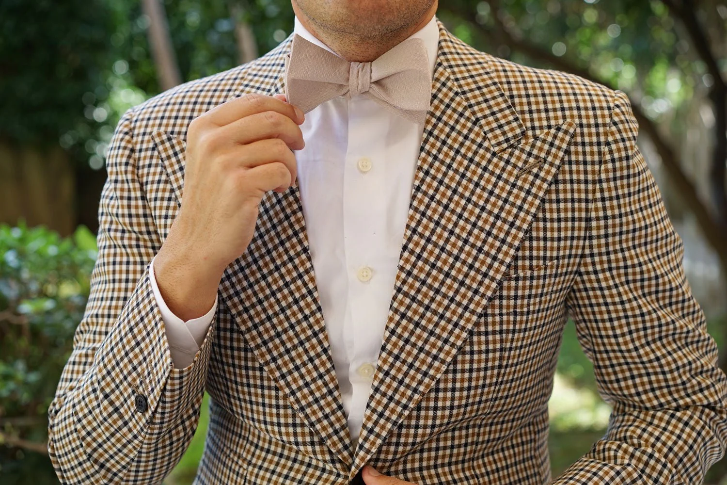Biscotti Cream Linen Self Bow Tie - Image 6