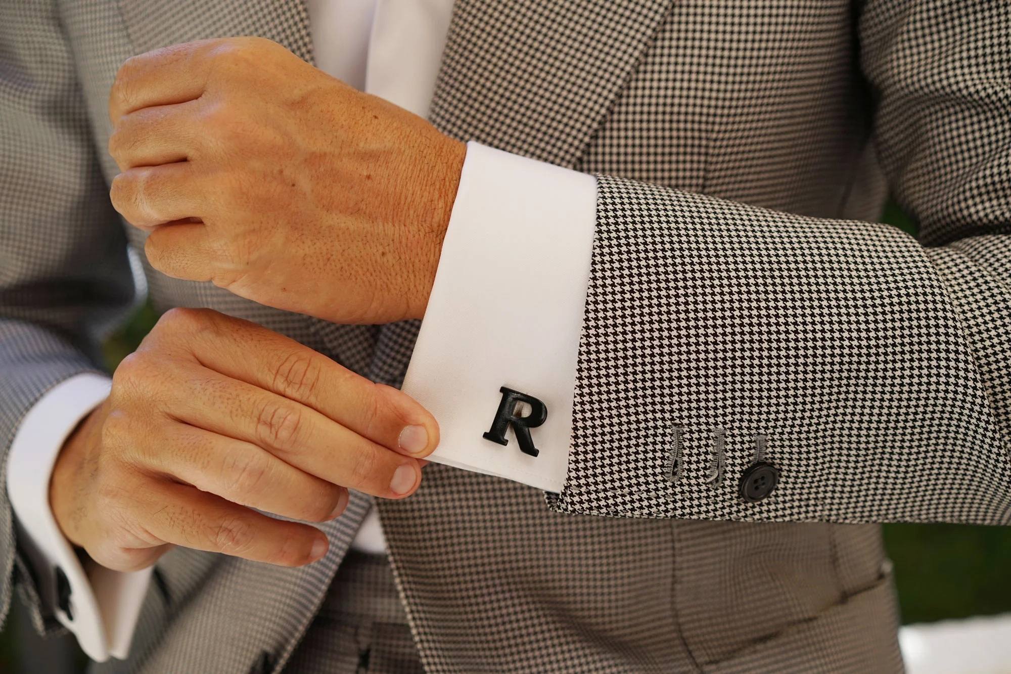 Black And Gold Letter R Cufflinks - Image 7