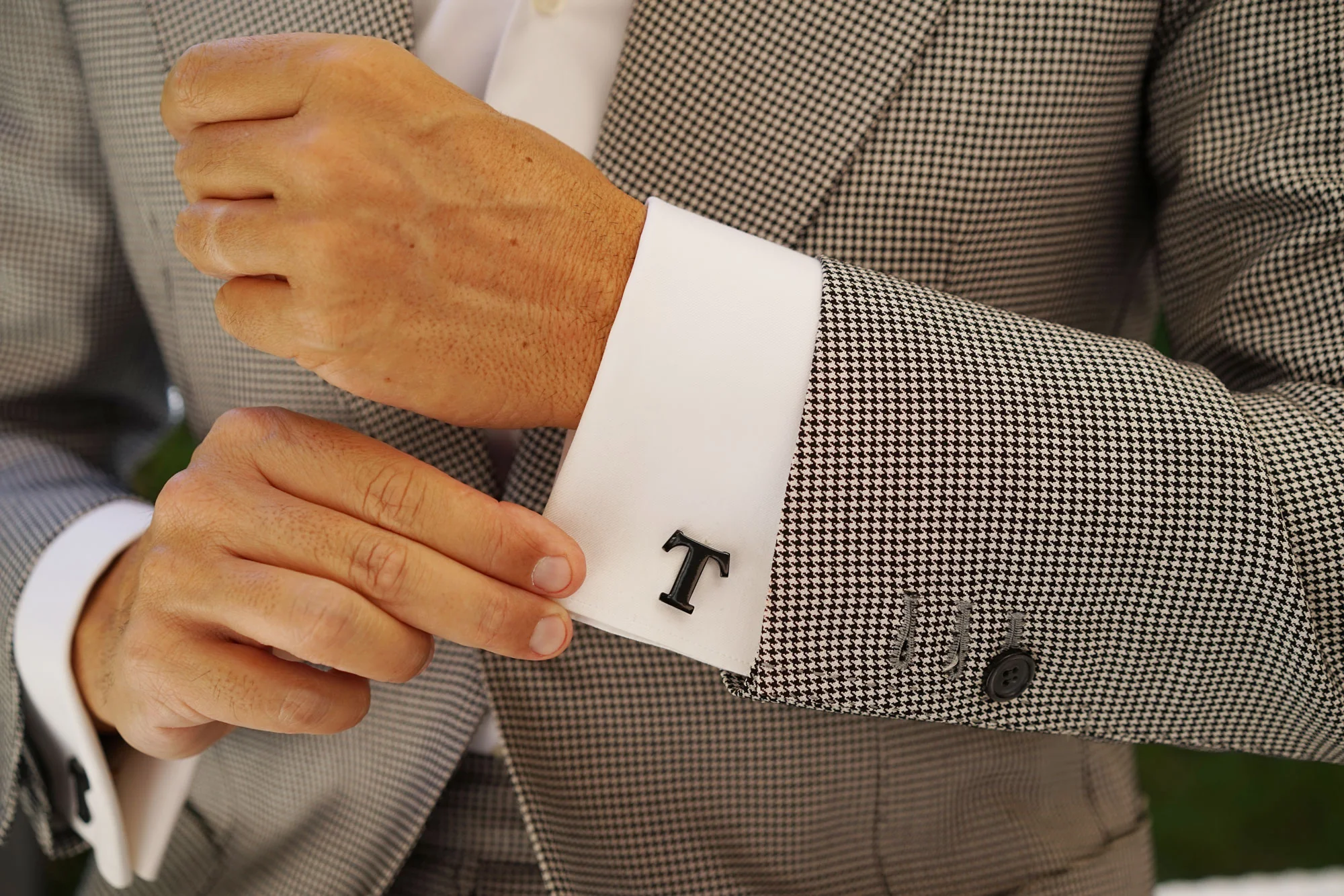 Black And Gold Letter T Cufflinks - Image 6
