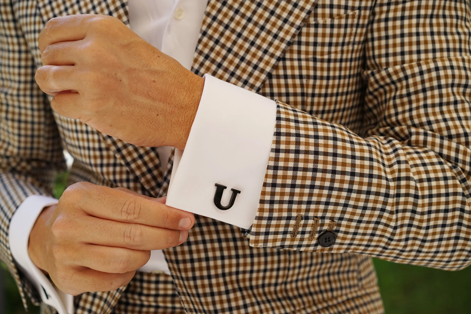 Black And Gold Letter U Cufflinks - Image 7