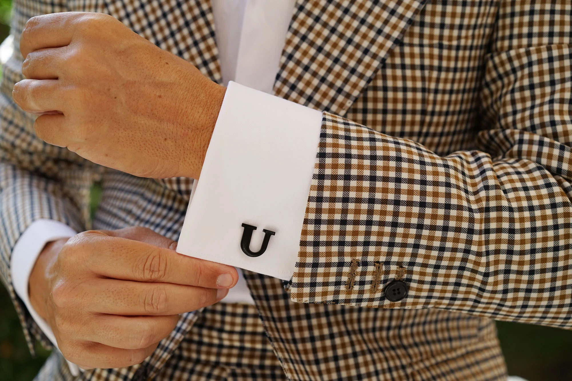 Black And Gold Letter U Cufflinks - Image 9