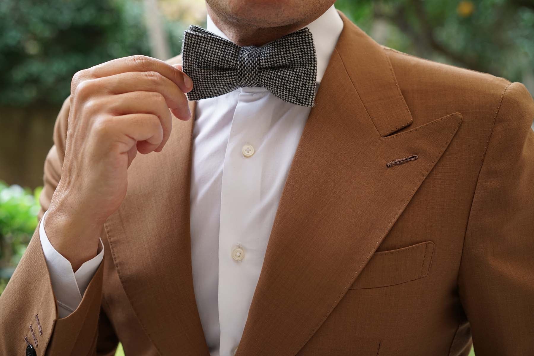 Black Porcupine English Wool Bow Tie - Image 6