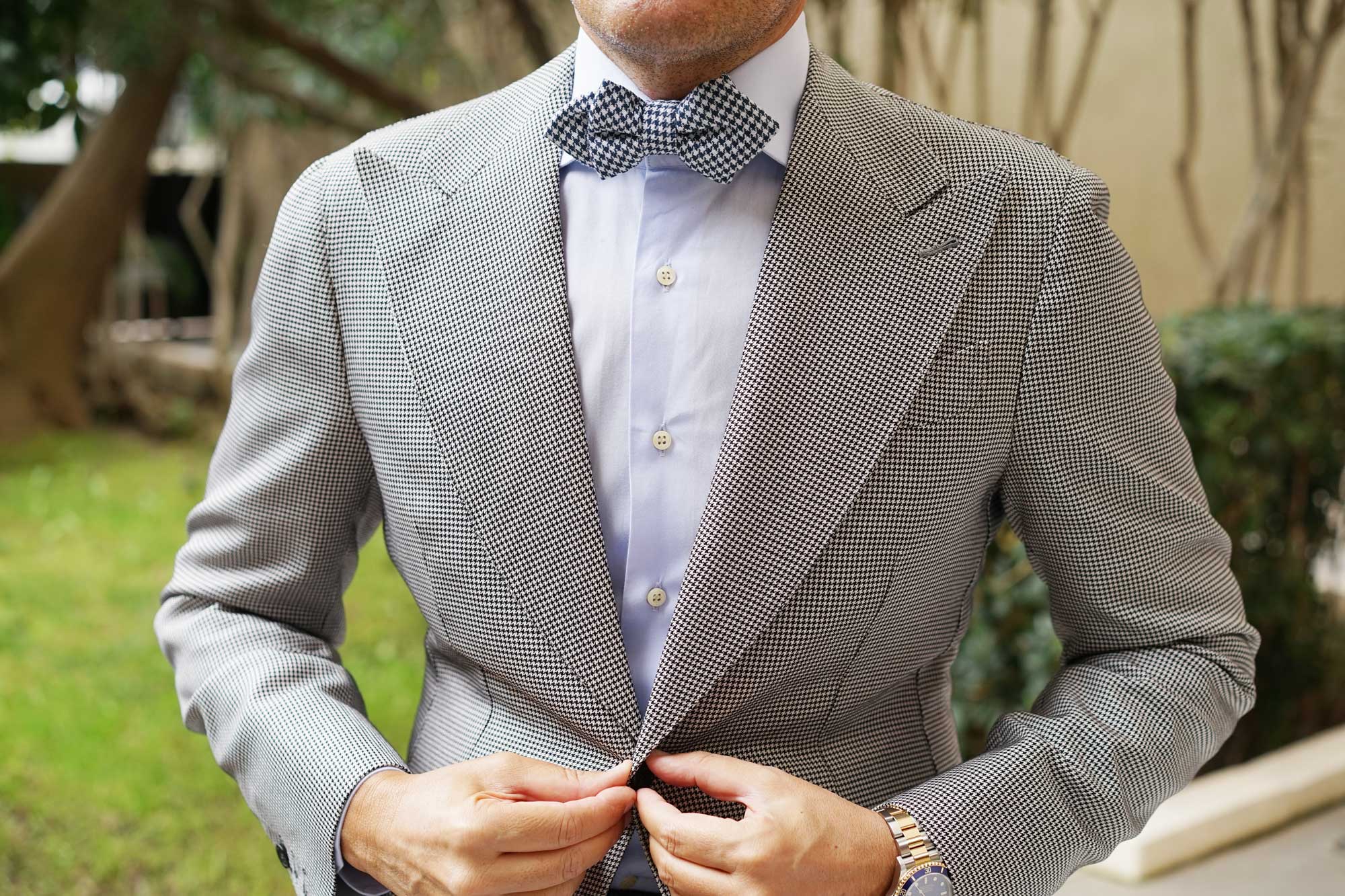 Blue Houndstooth Raw Linen Diamond Bow Tie - Image 3
