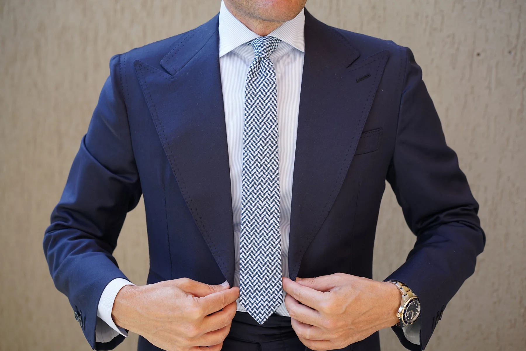 Blue Houndstooth Raw Linen Skinny Tie - Image 6