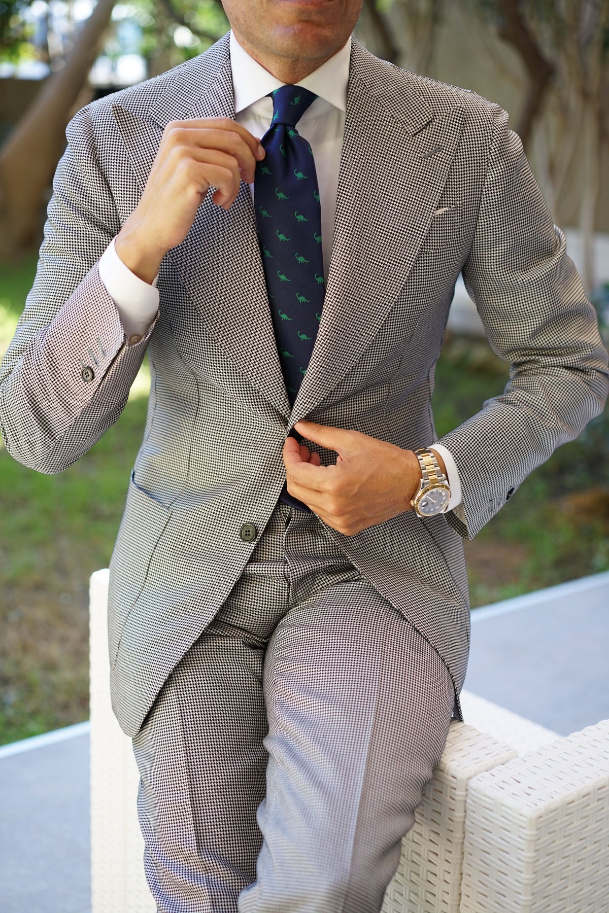 Brontosaurus Dinosaur Tie - Image 8