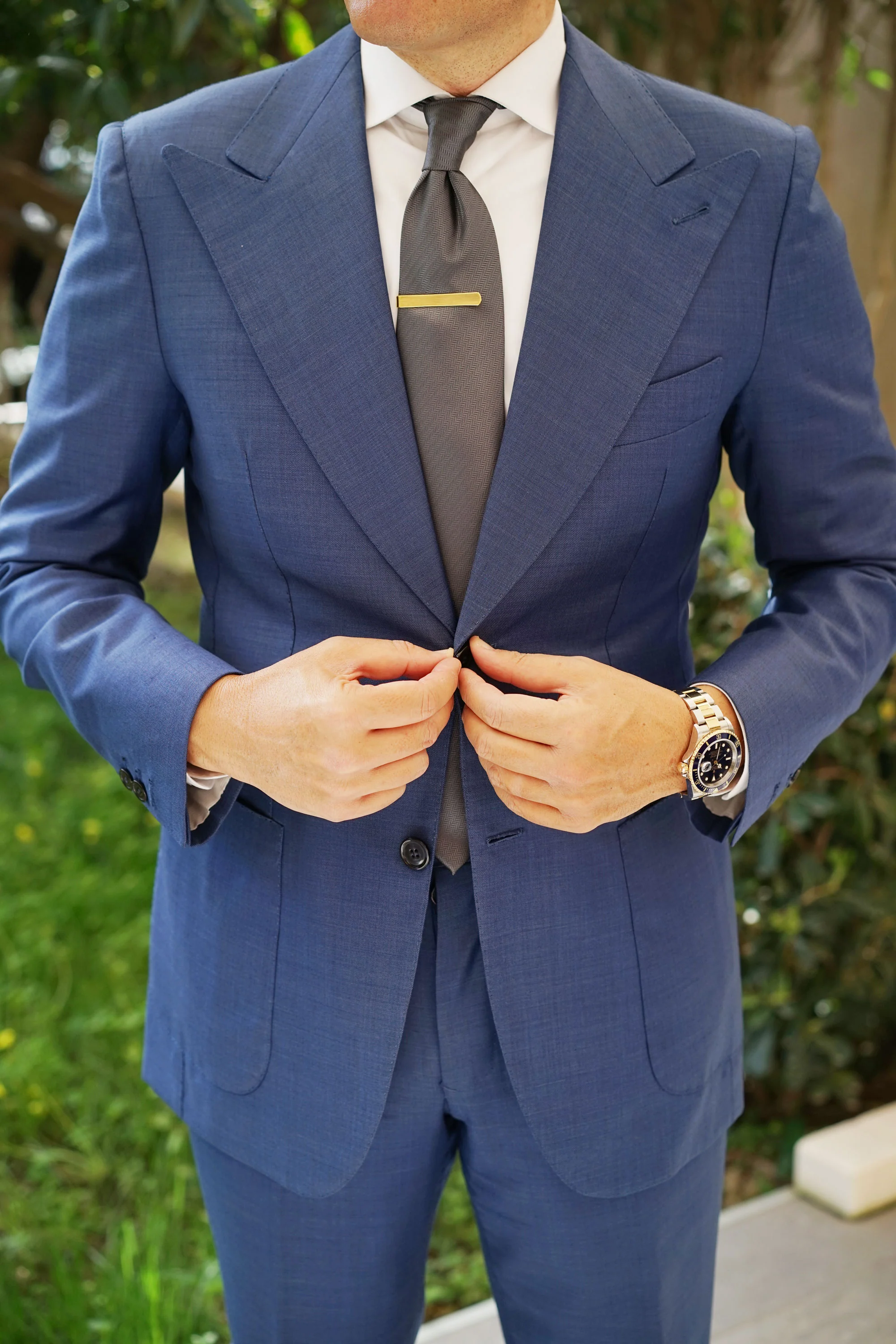 Brushed Gold Round Clasp Tie Bar - Image 5