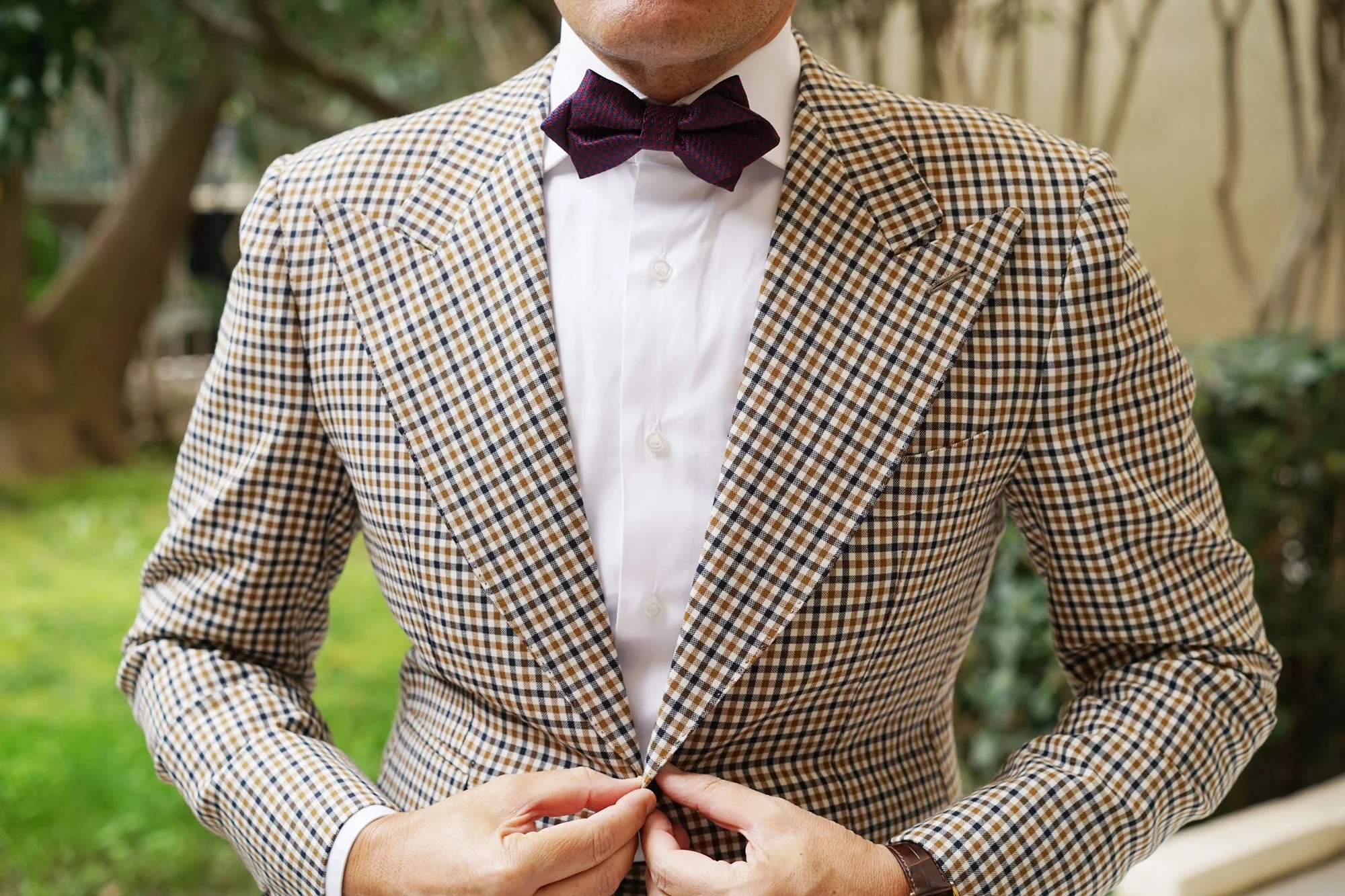 Burgundy Houndstooth Diamond Bow Tie - Image 3