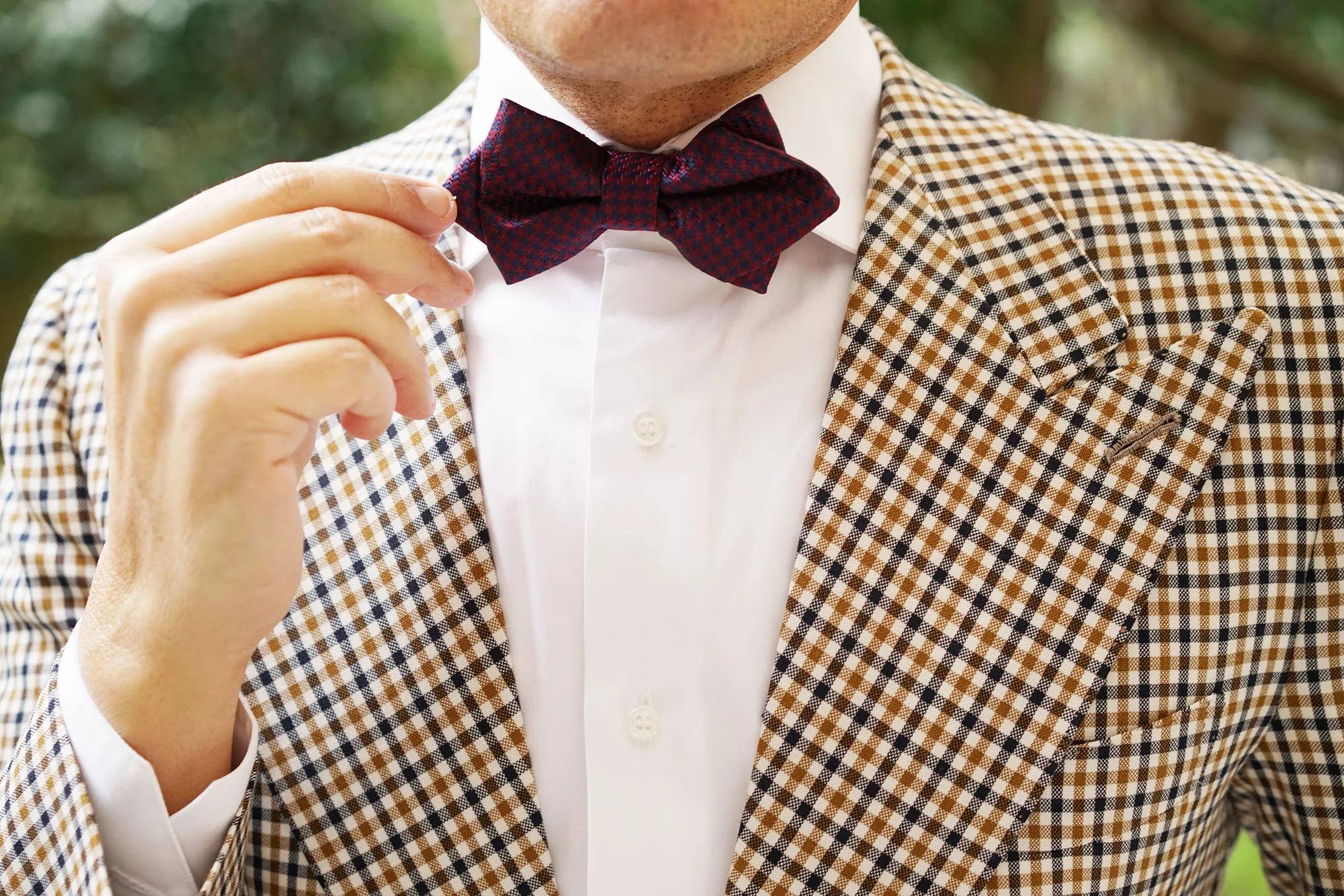 Burgundy Houndstooth Diamond Bow Tie - Image 9