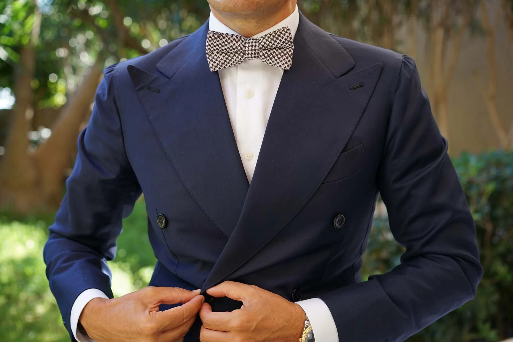 Cappuccino Houndstooth Brown Linen Bow Tie - Image 8