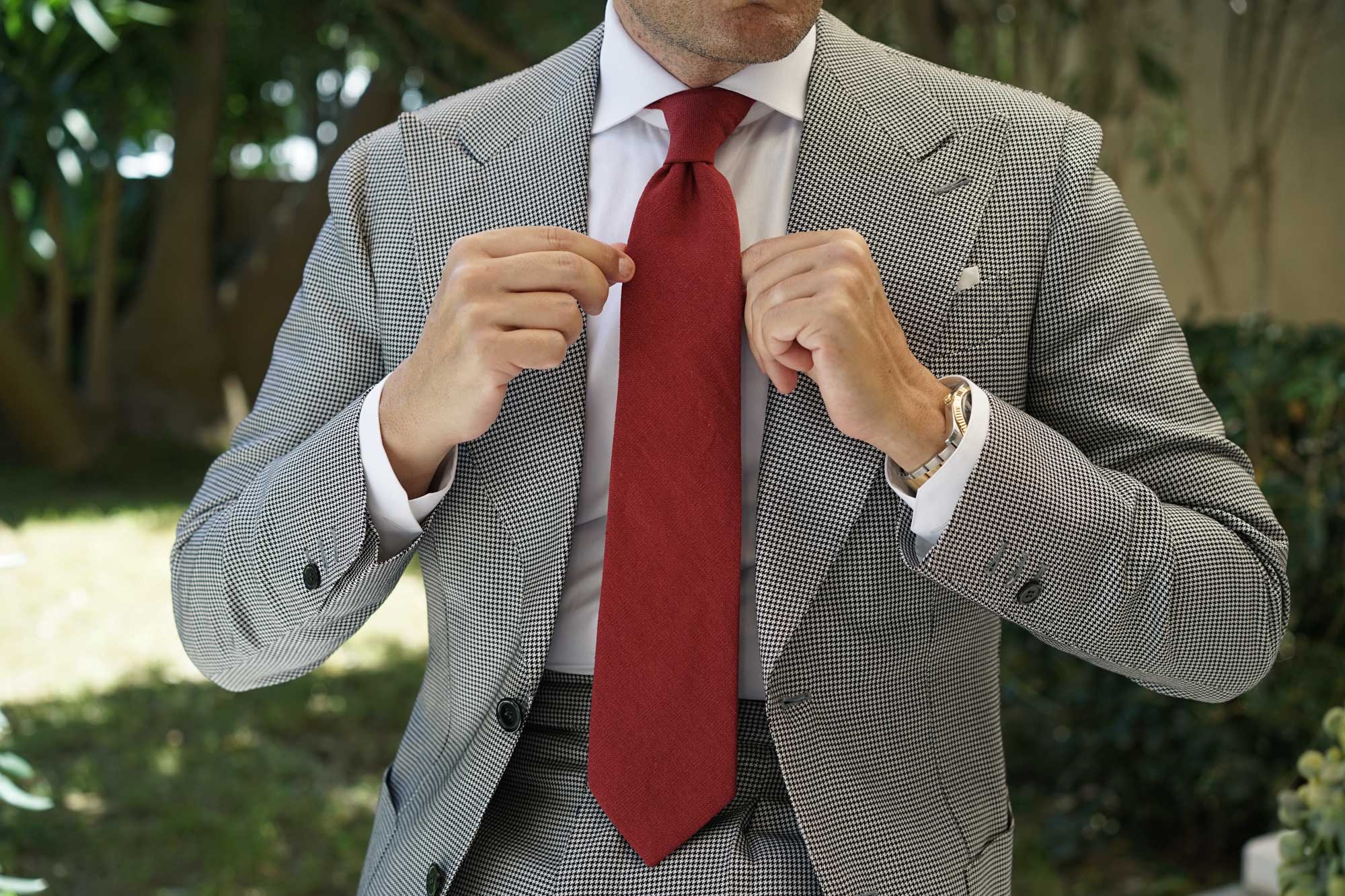 Carmine Burgundy Linen Necktie - Image 4