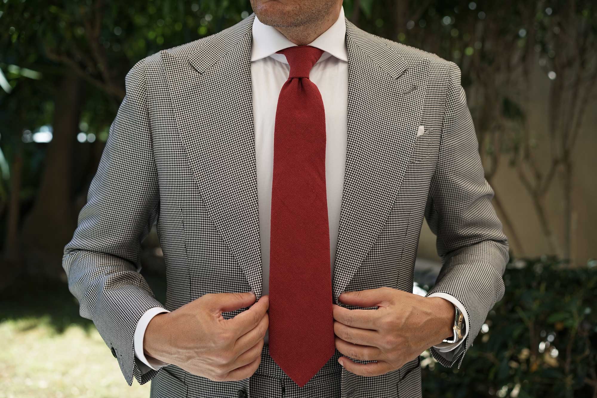 Carmine Burgundy Linen Necktie - Image 6