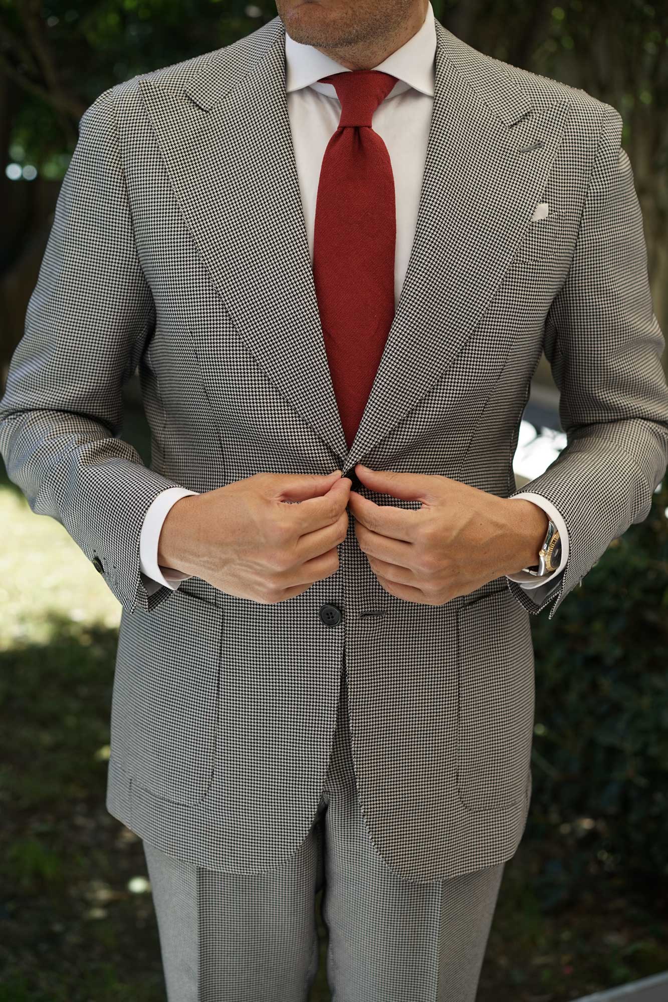 Carmine Burgundy Linen Necktie - Image 9