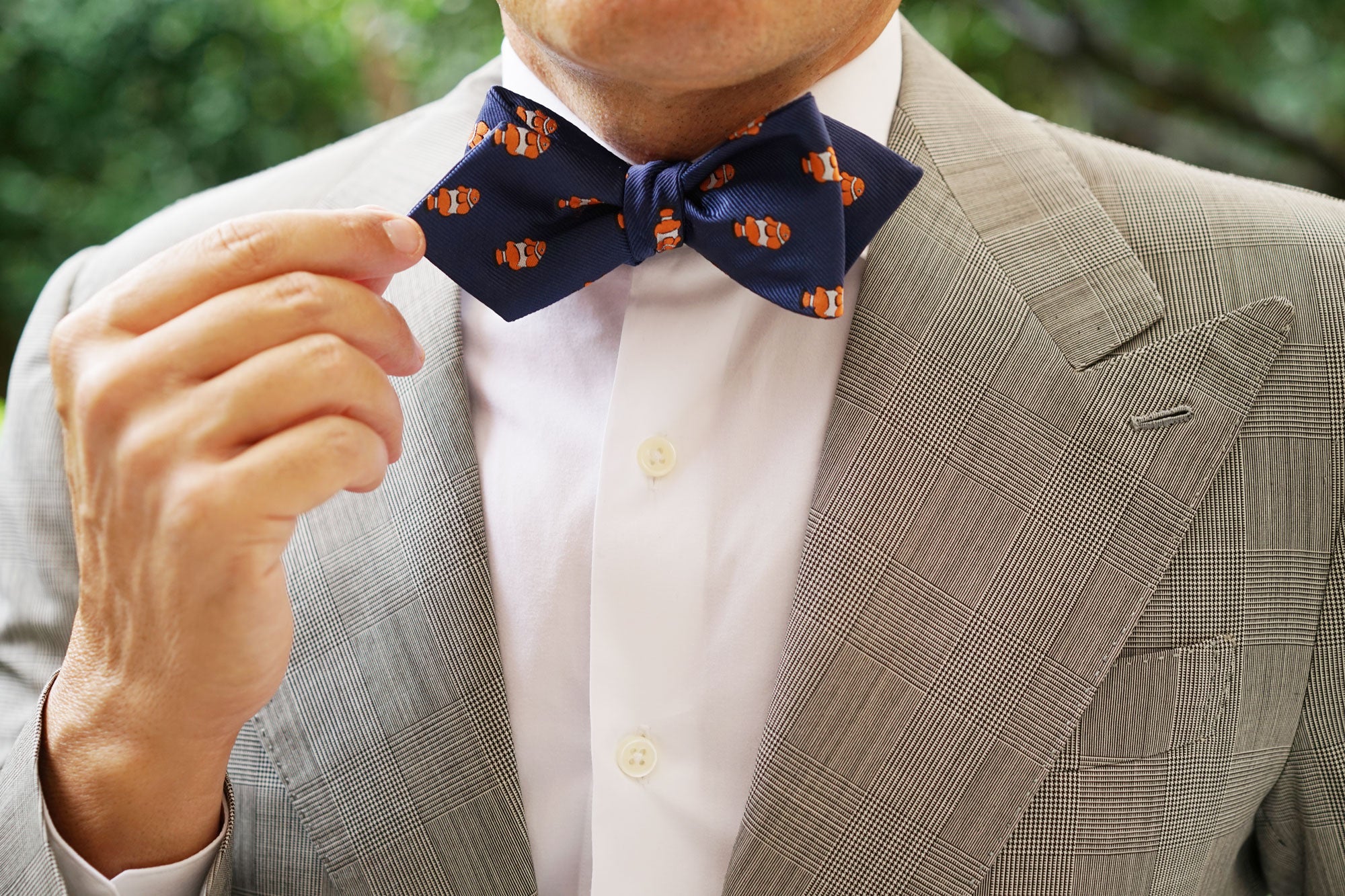Clown Fish Diamond Self Bow Tie - Image 9