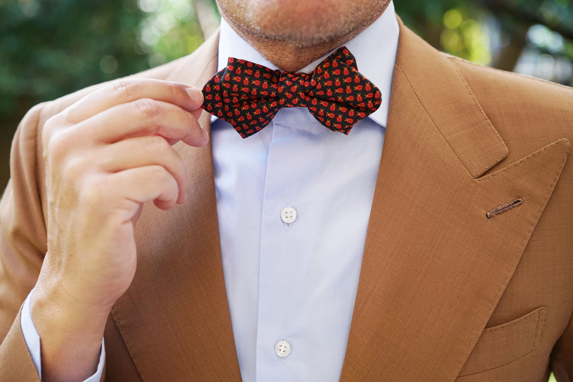 Coquelicot Red Beetle Diamond Bow Tie - Image 8