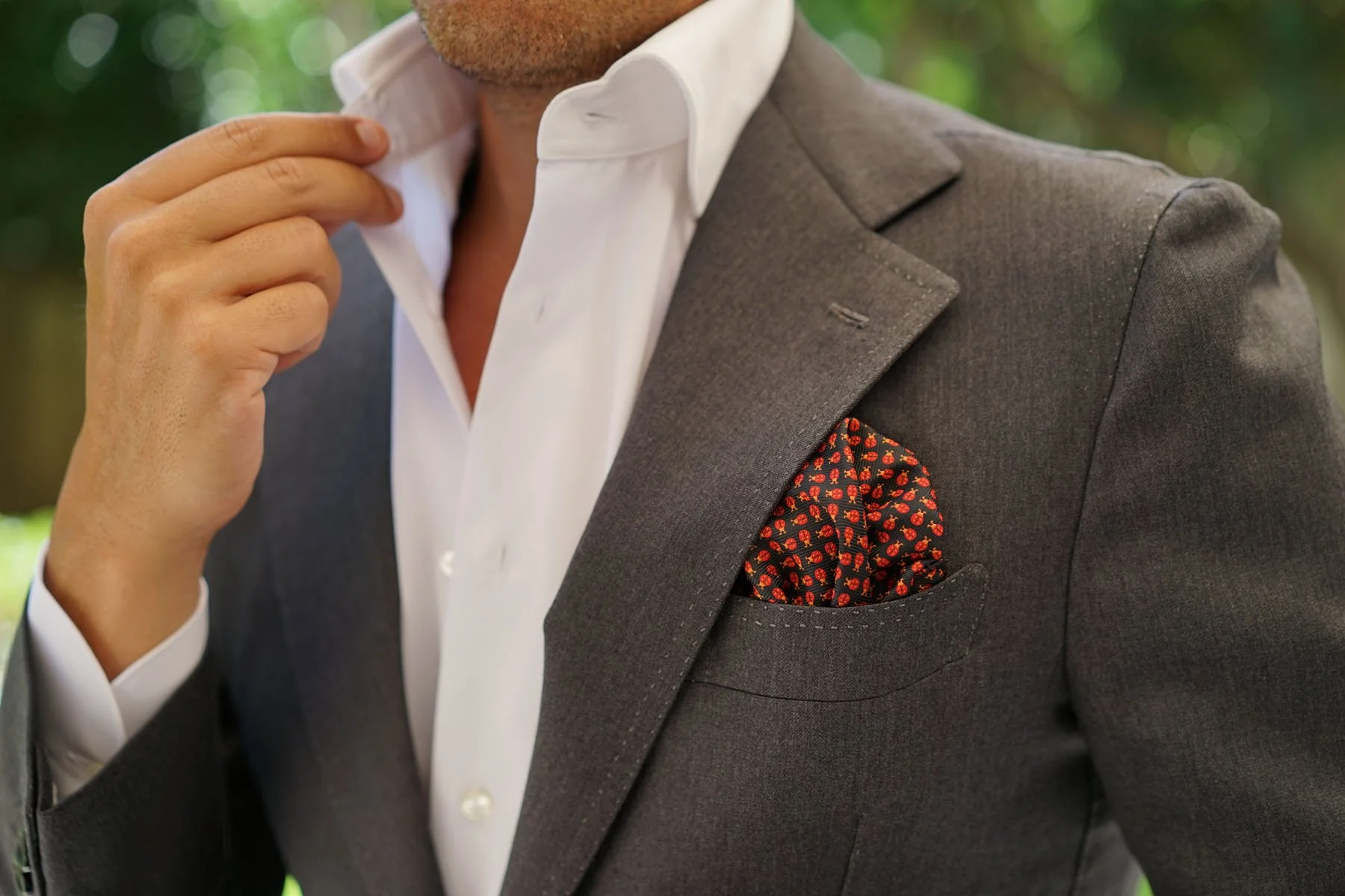 Coquelicot Red Beetle Pocket Square - Image 5