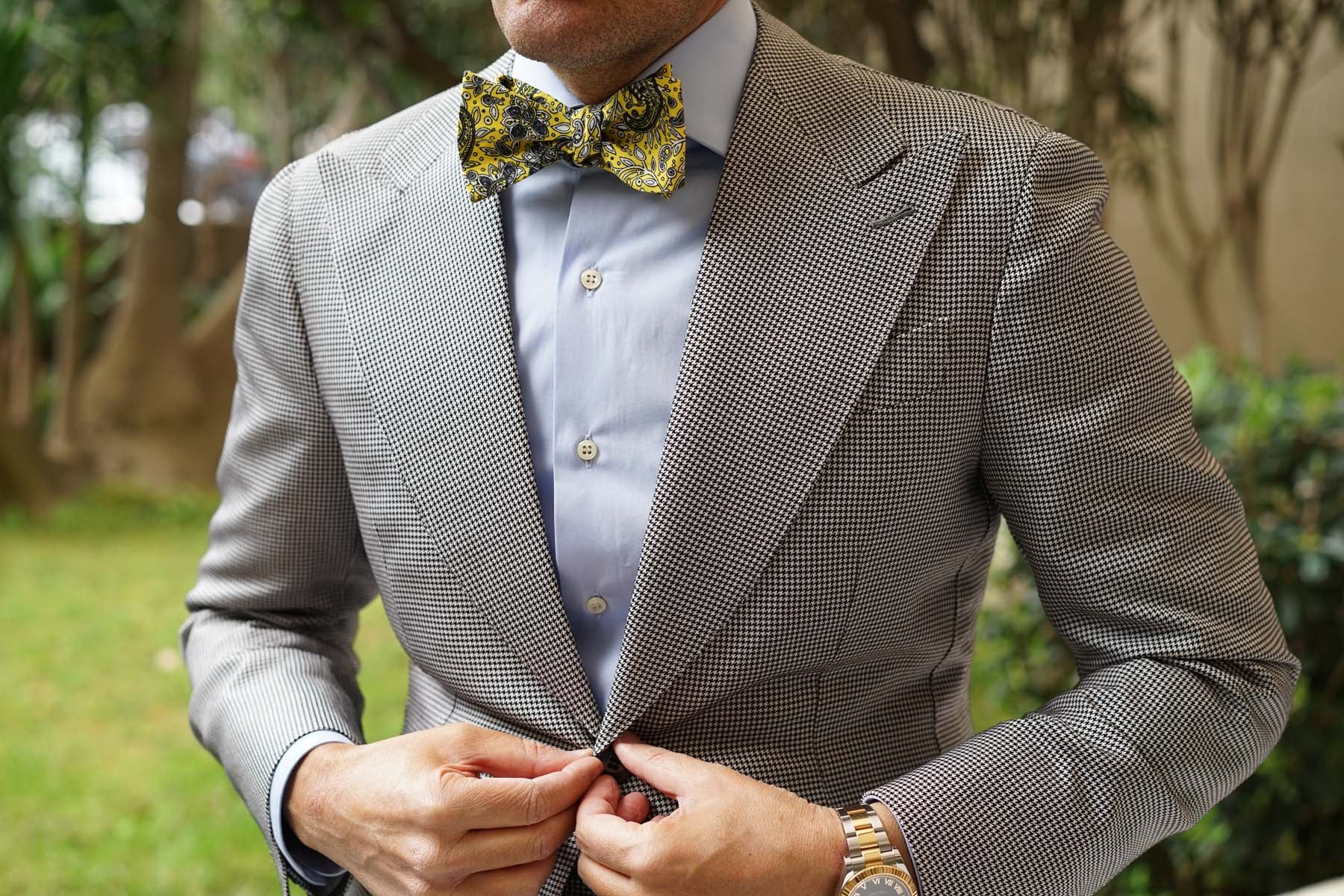 Cyrus Yellow Paisley Self Bow Tie - Image 4