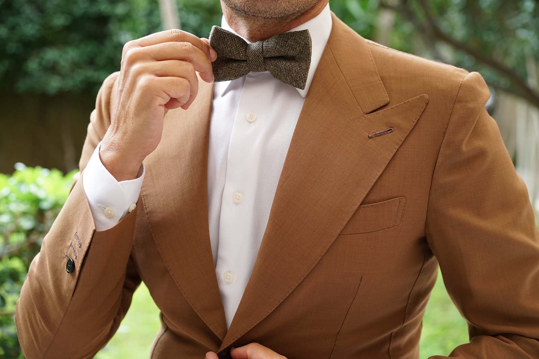 Donegal Green Bow Tie - Image 3