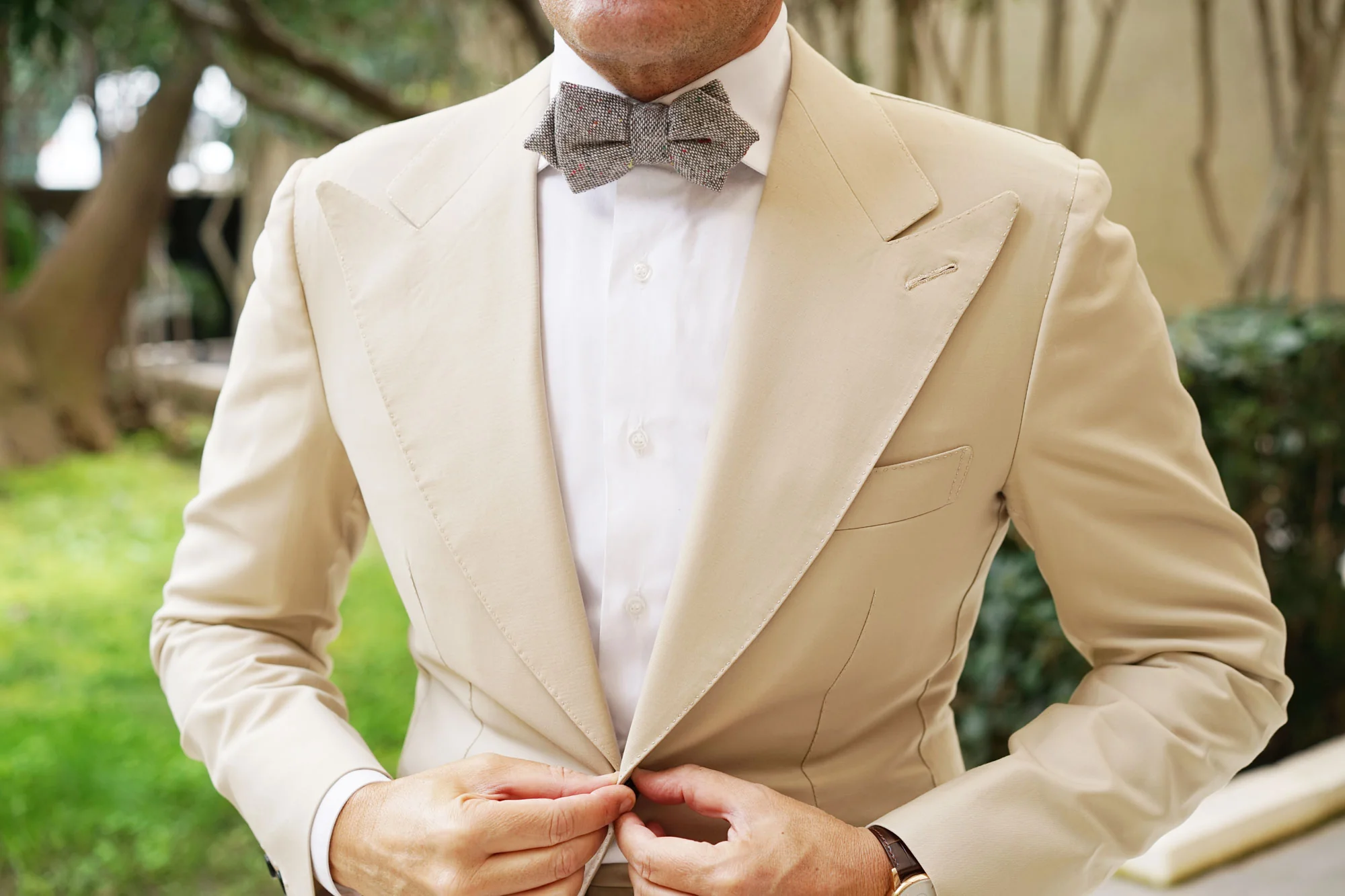 Gray Sharkskin Diamond Bow Tie - Image 3