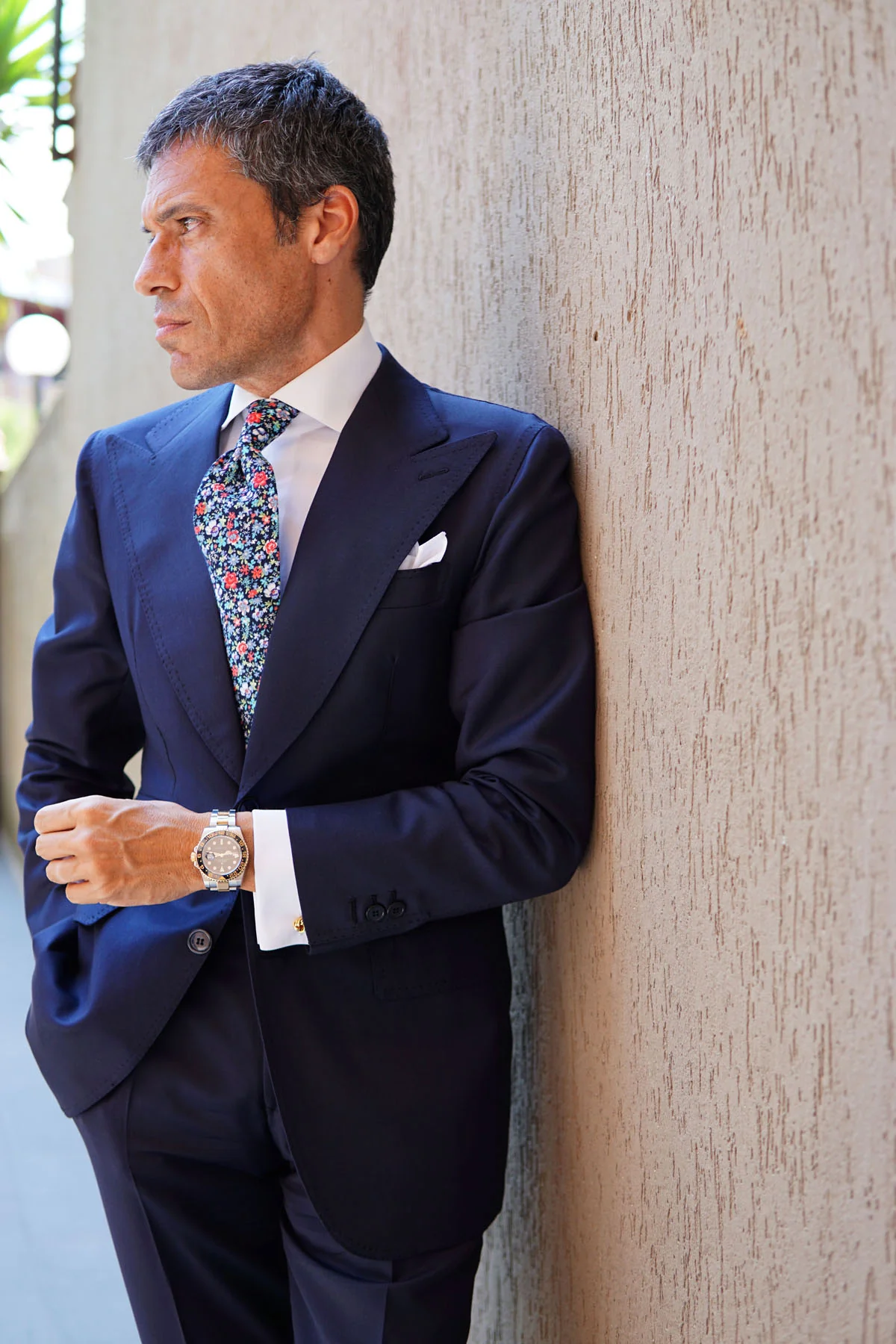 Hawaiian Floral Necktie - Image 5