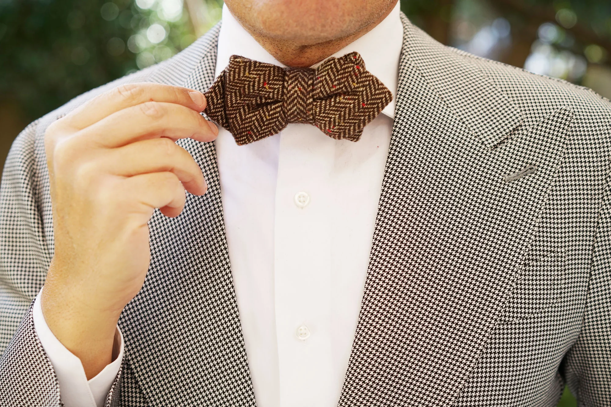 Herringbone Chestnut Wool Diamond Bow Tie - Image 4