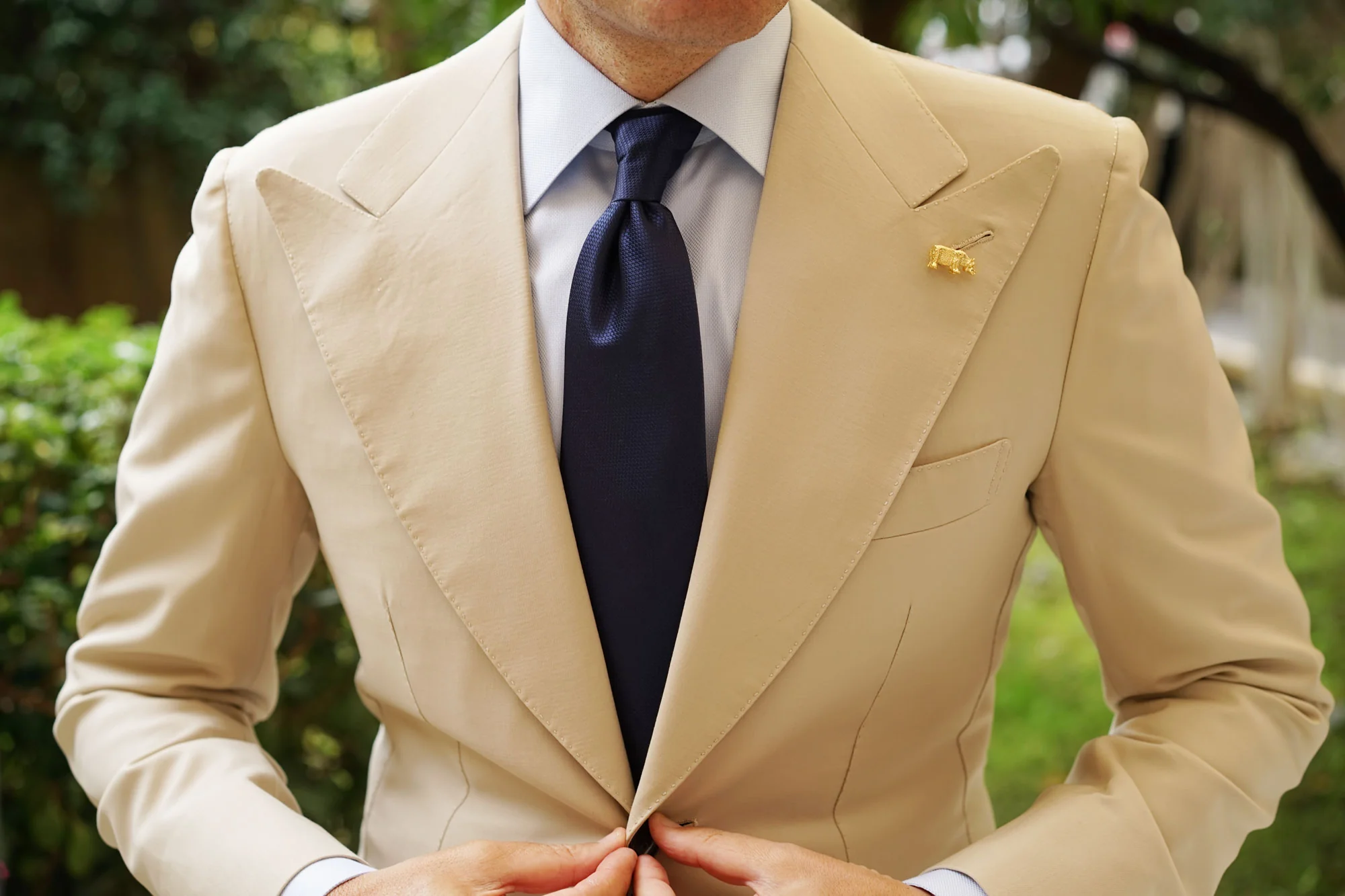 House of Honey Gold Bear Lapel Pin - Image 5
