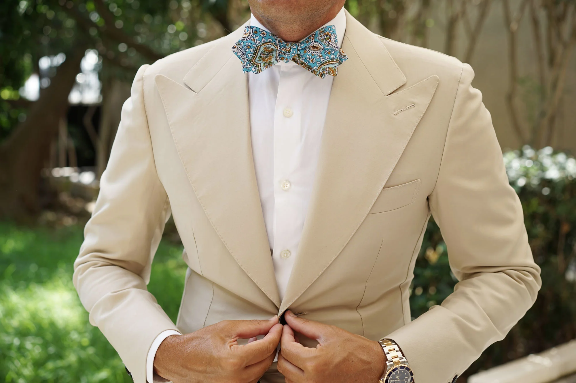 Isola Comacina Blue Paisley Diamond Self Bow Tie - Image 4