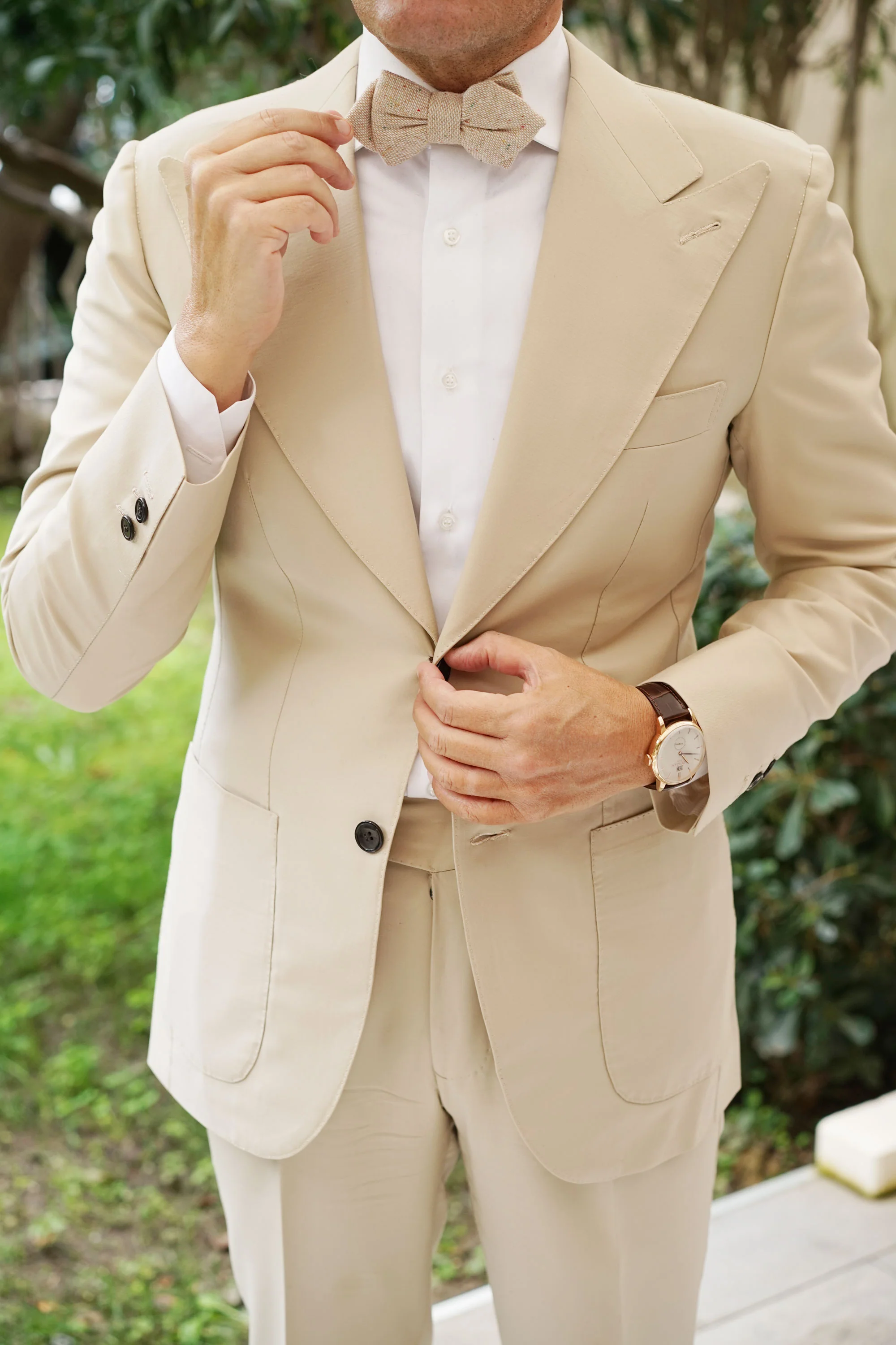 Khaki Sharkskin Diamond Bow Tie - Image 4