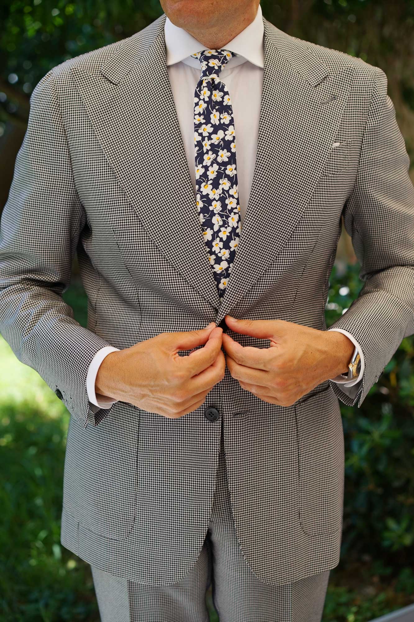 Kitakyushu Daffodil Floral Skinny Tie - Image 9