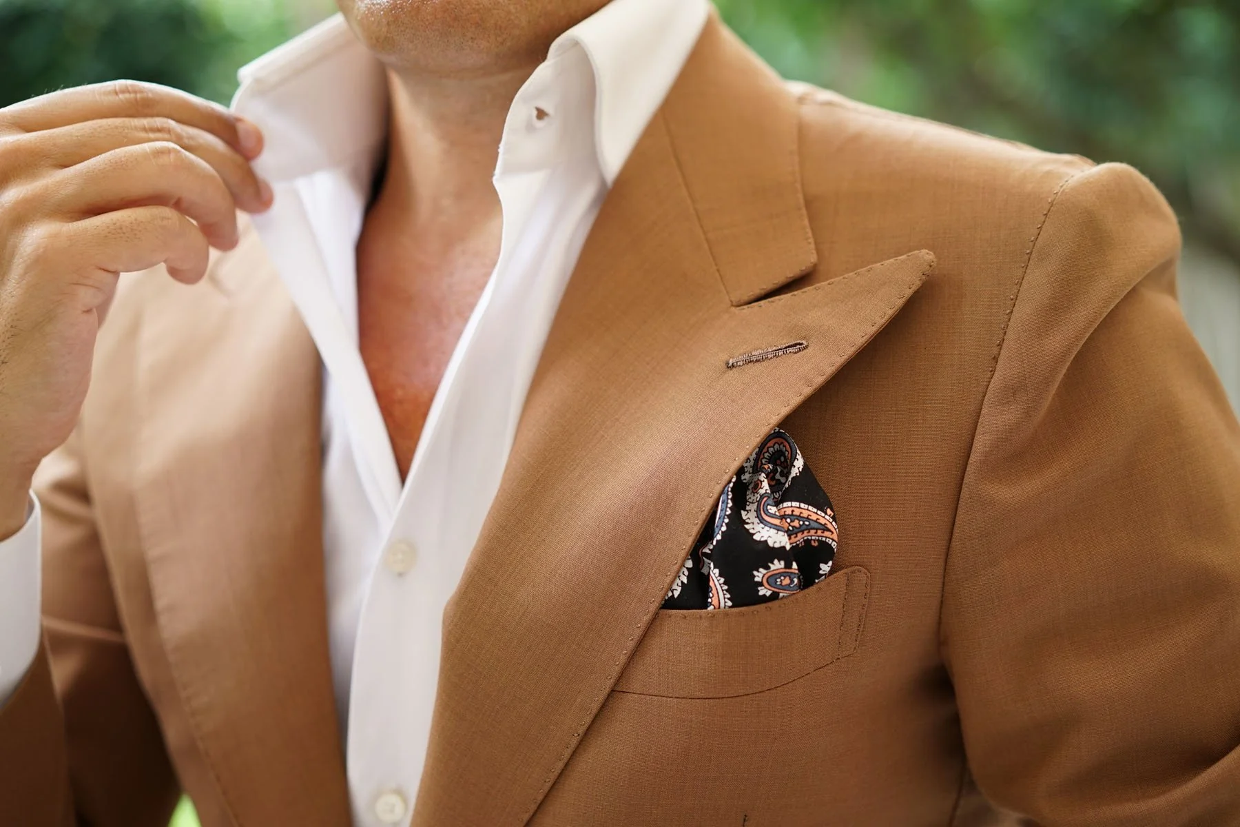 Levanzo Coral Paisley Pocket Square - Image 5