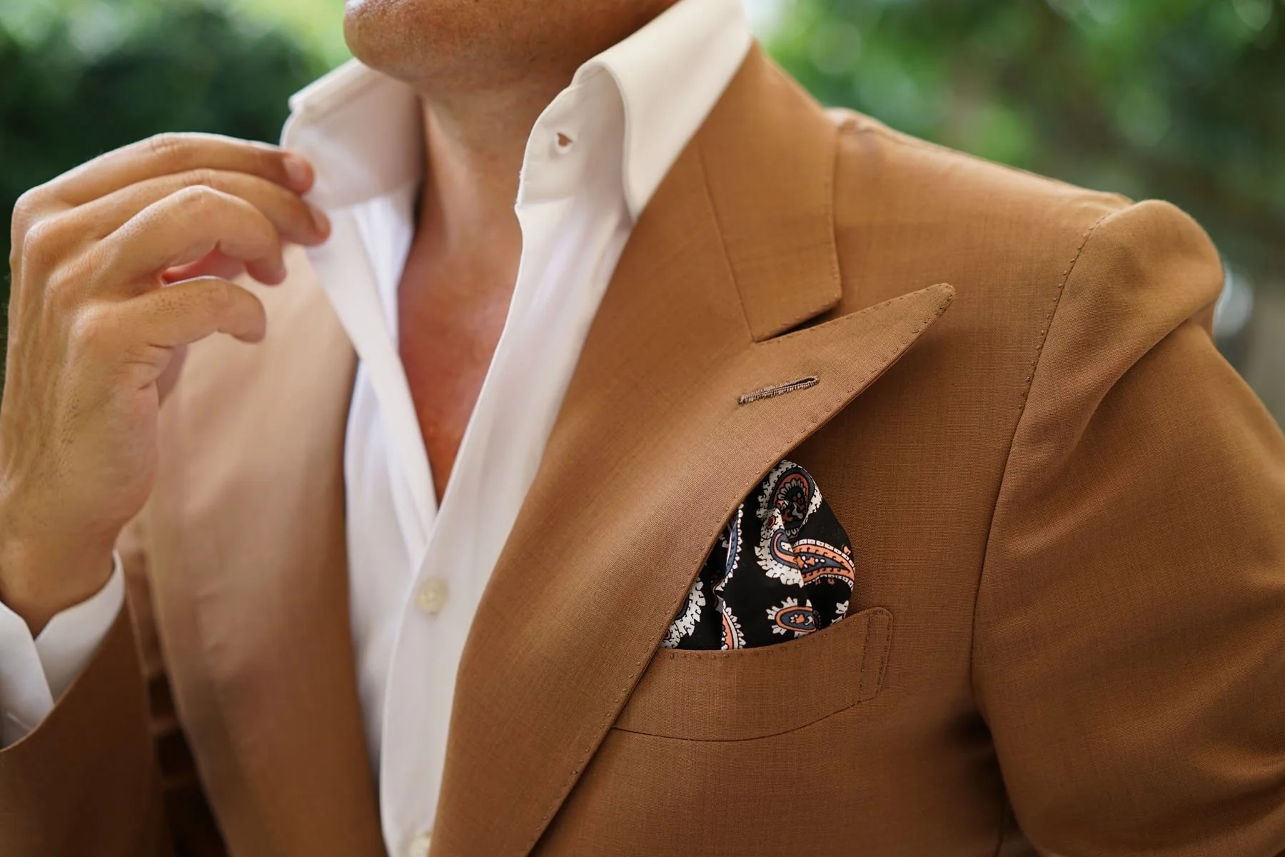 Levanzo Coral Paisley Pocket Square - Image 9