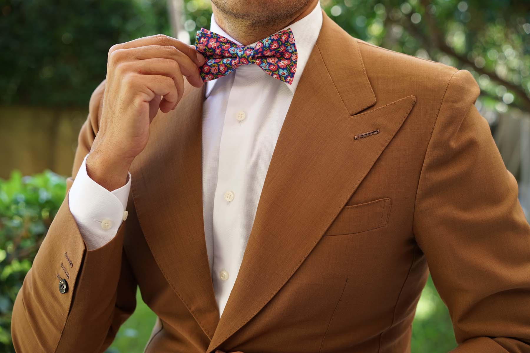 Málaga Pink Floral Bow Tie - Image 3