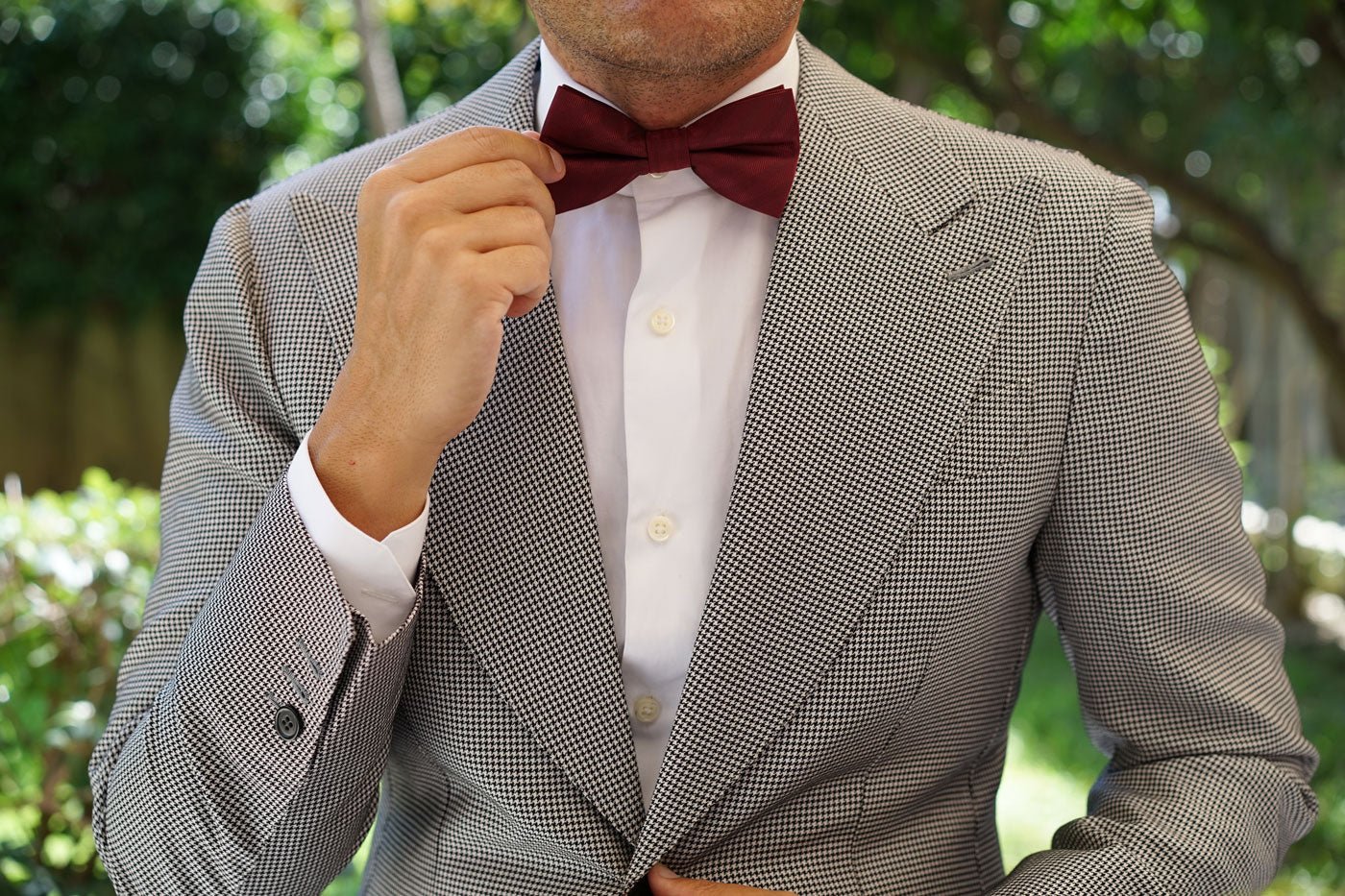 Merlot Wine Striped Bow Tie - Image 3