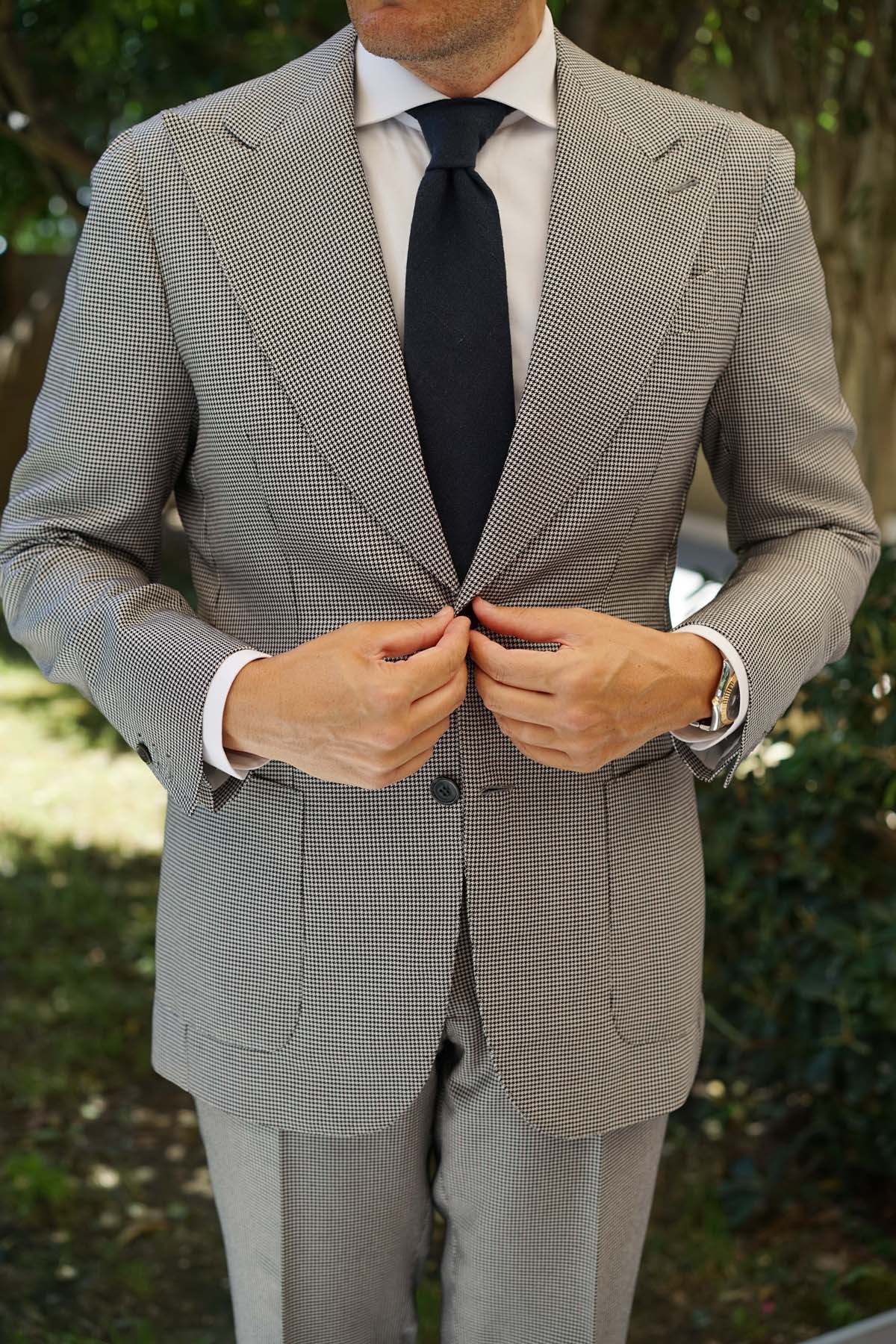 Midnight Blue-Black Linen Necktie - Image 5