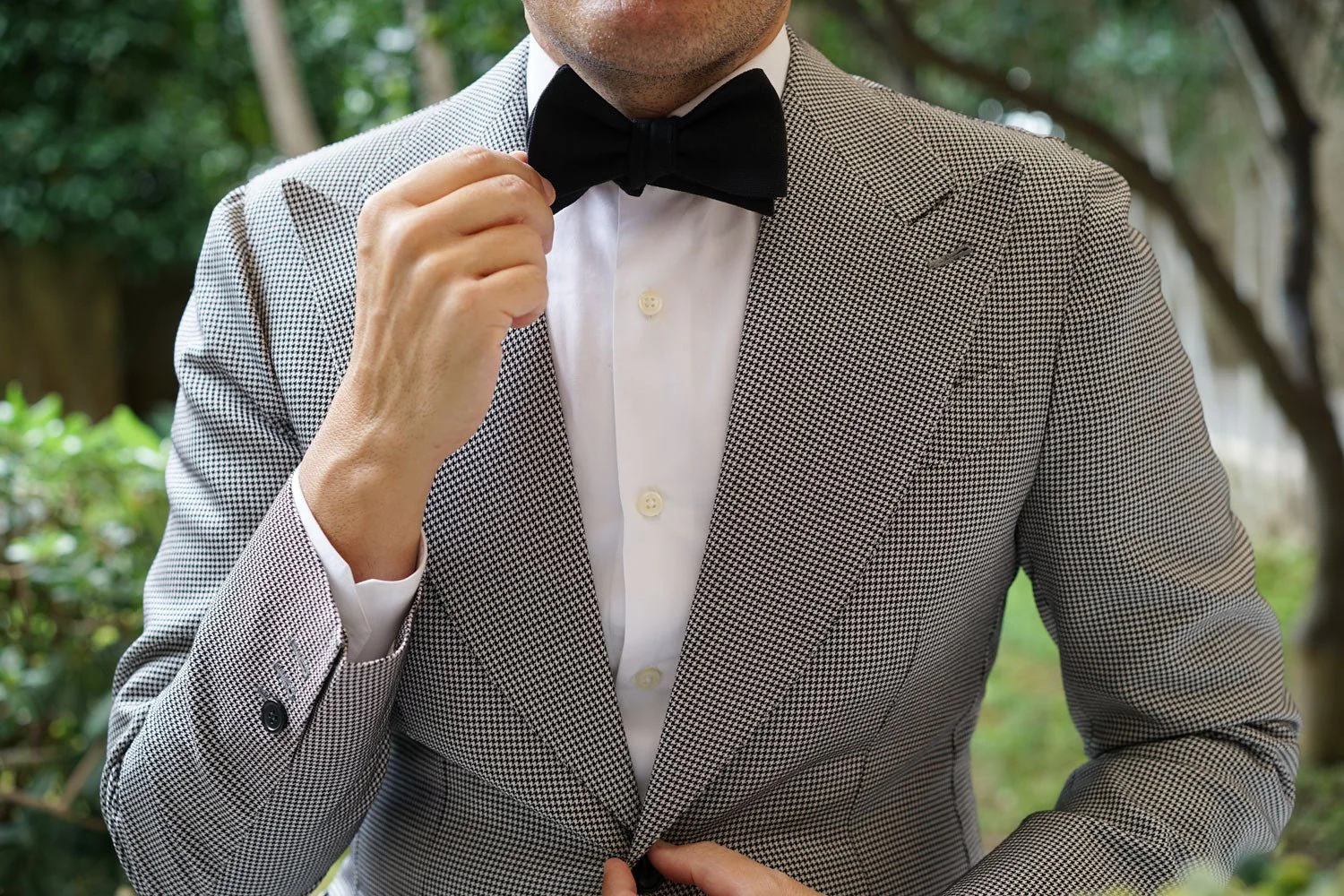 Montego Black Linen Self Bow Tie - Image 6