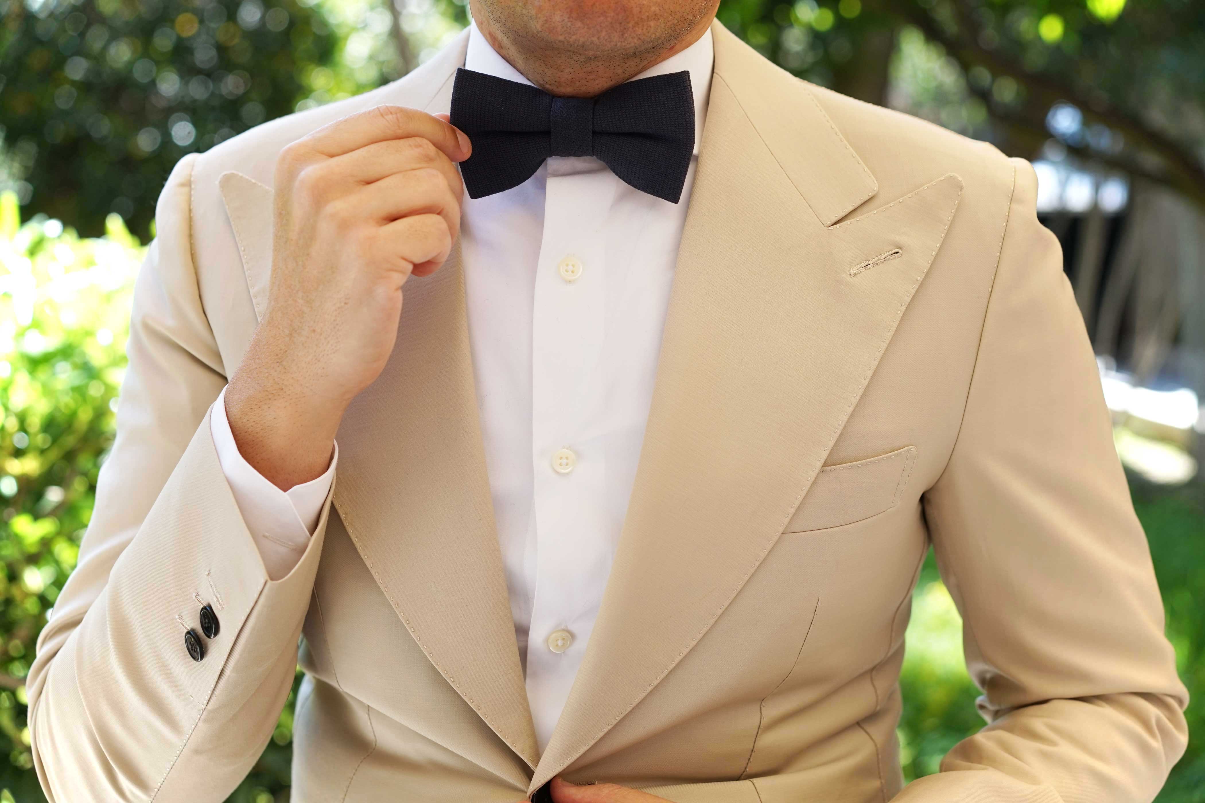 Öland Navy Blue Linen Bow Tie - Image 3