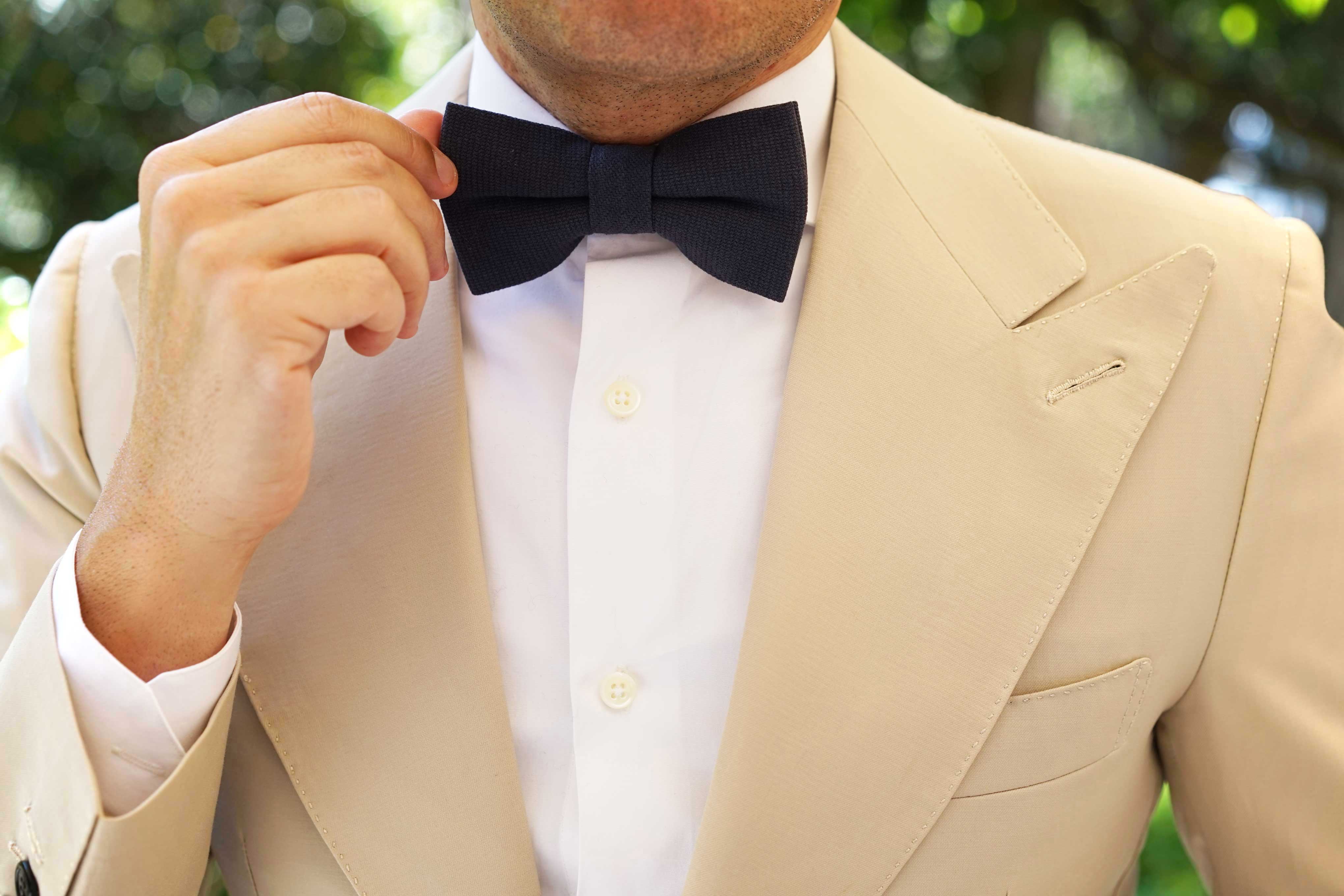 Öland Navy Blue Linen Bow Tie - Image 5