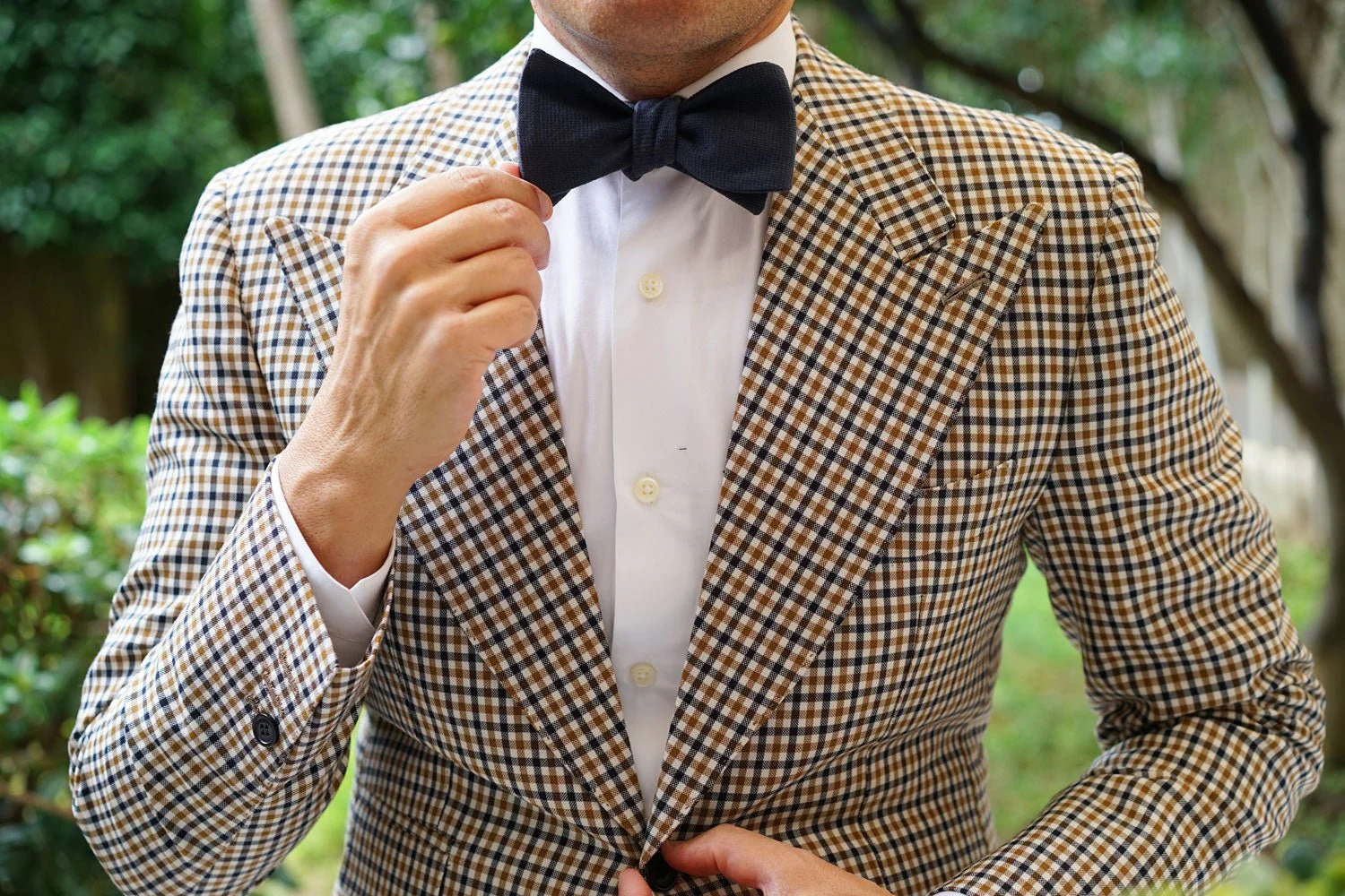 Öland Navy Blue Linen Self Bow Tie - Image 6