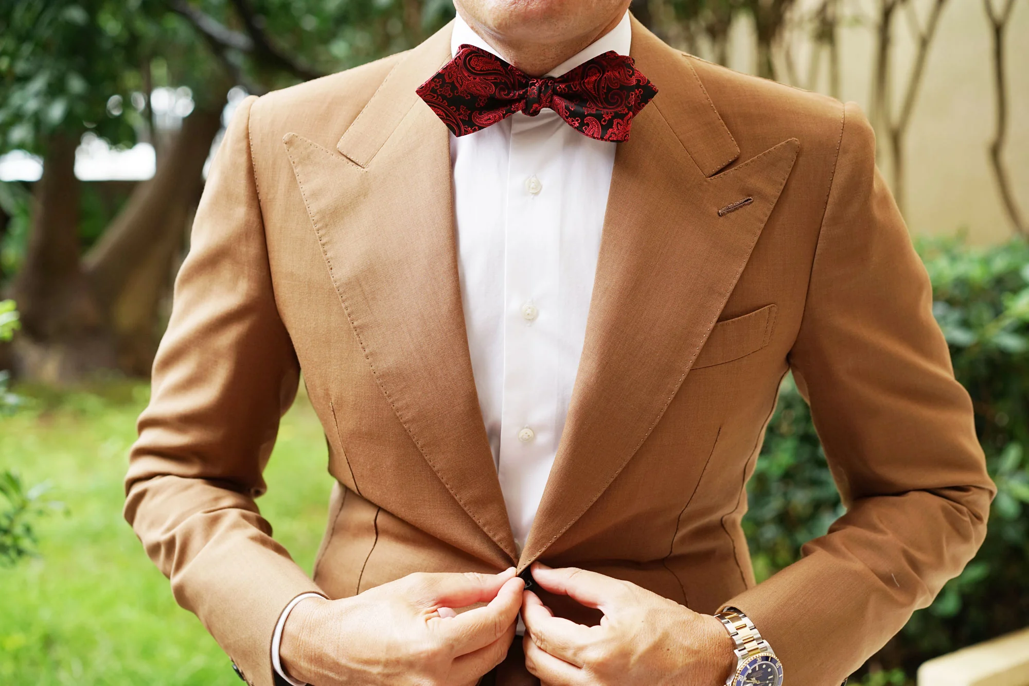 Paisley Red and Black Self Tie Diamond Tip Bow Tie - Image 6