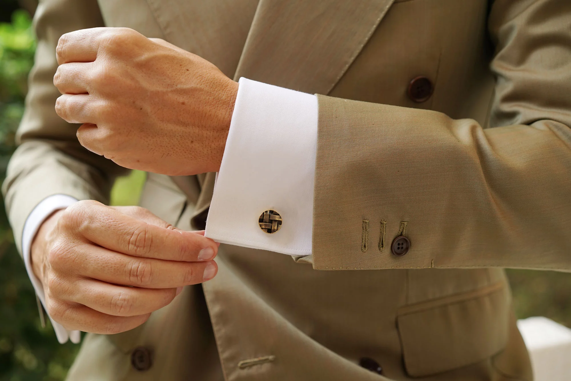 Rembrandt Gold Cufflinks - Image 8