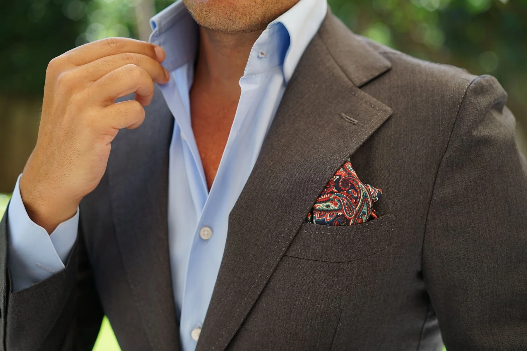 Rocambolesco Green Paisley Pocket Square - Image 5