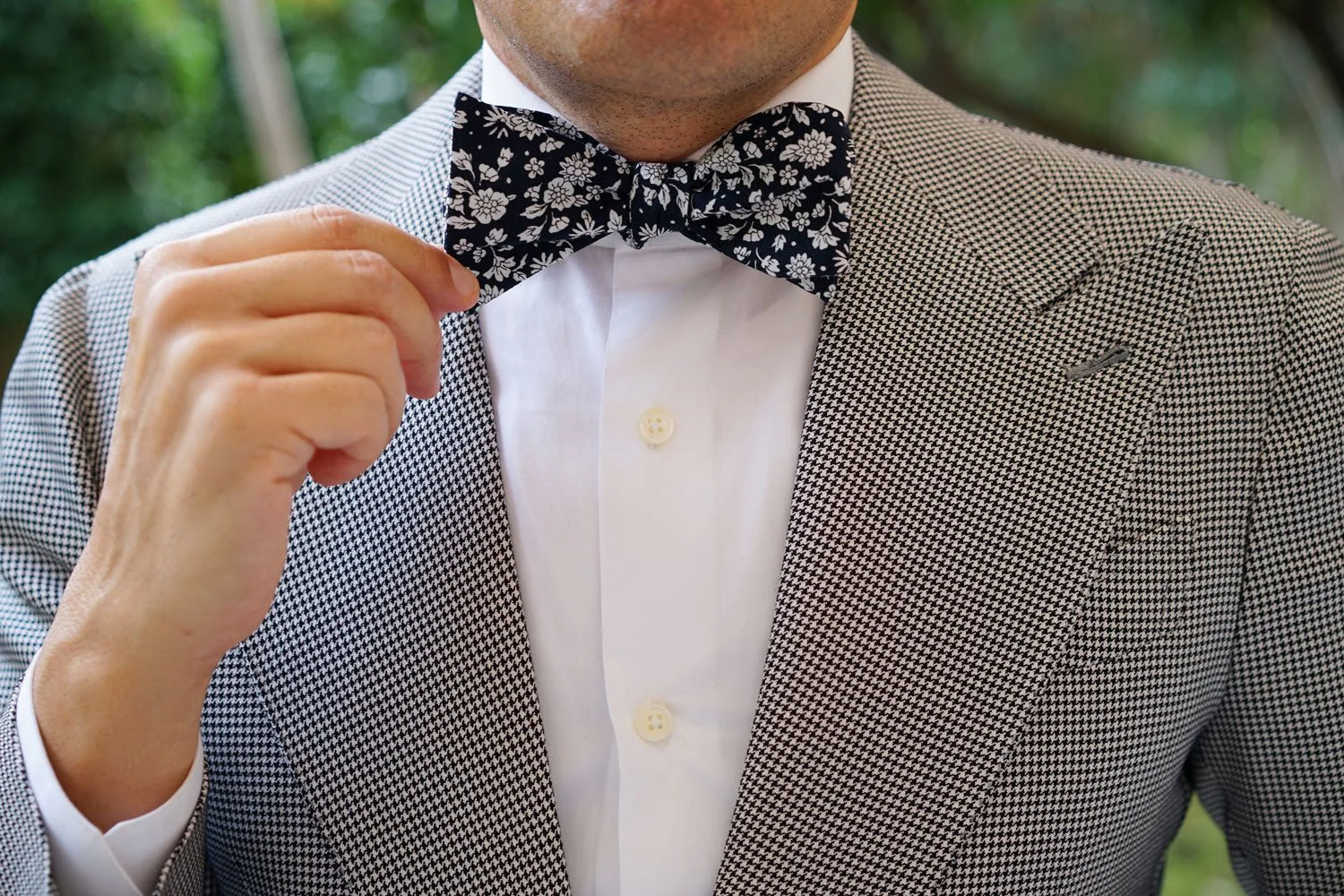 Seoul Forest Dark Navy Floral Self Bow Tie - Image 7