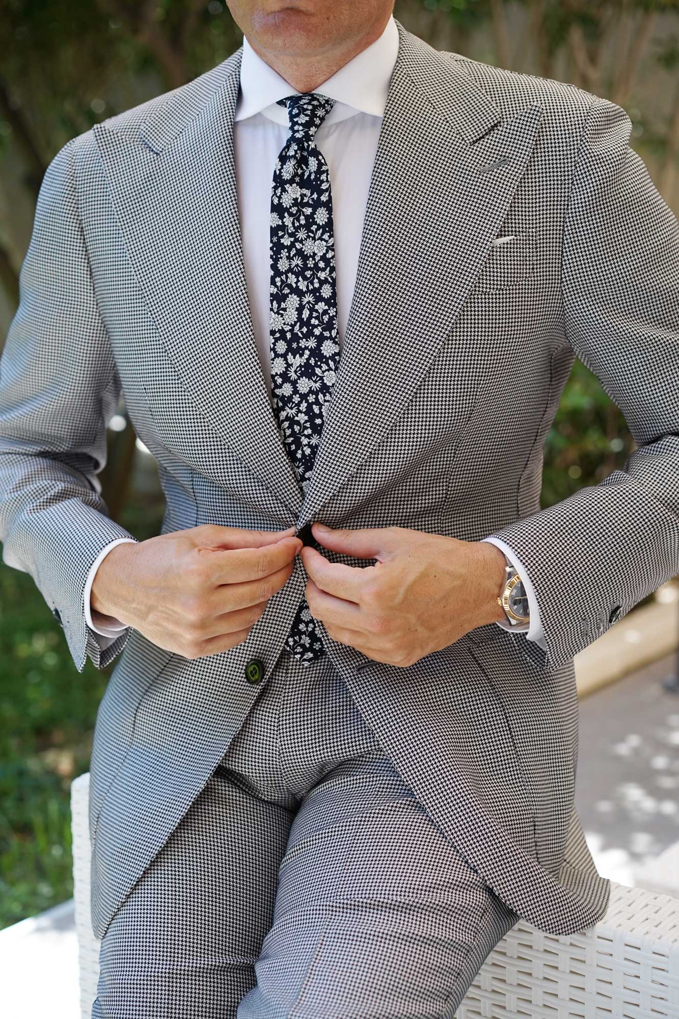 Seoul Forest Dark Navy Floral Skinny Tie - Image 6