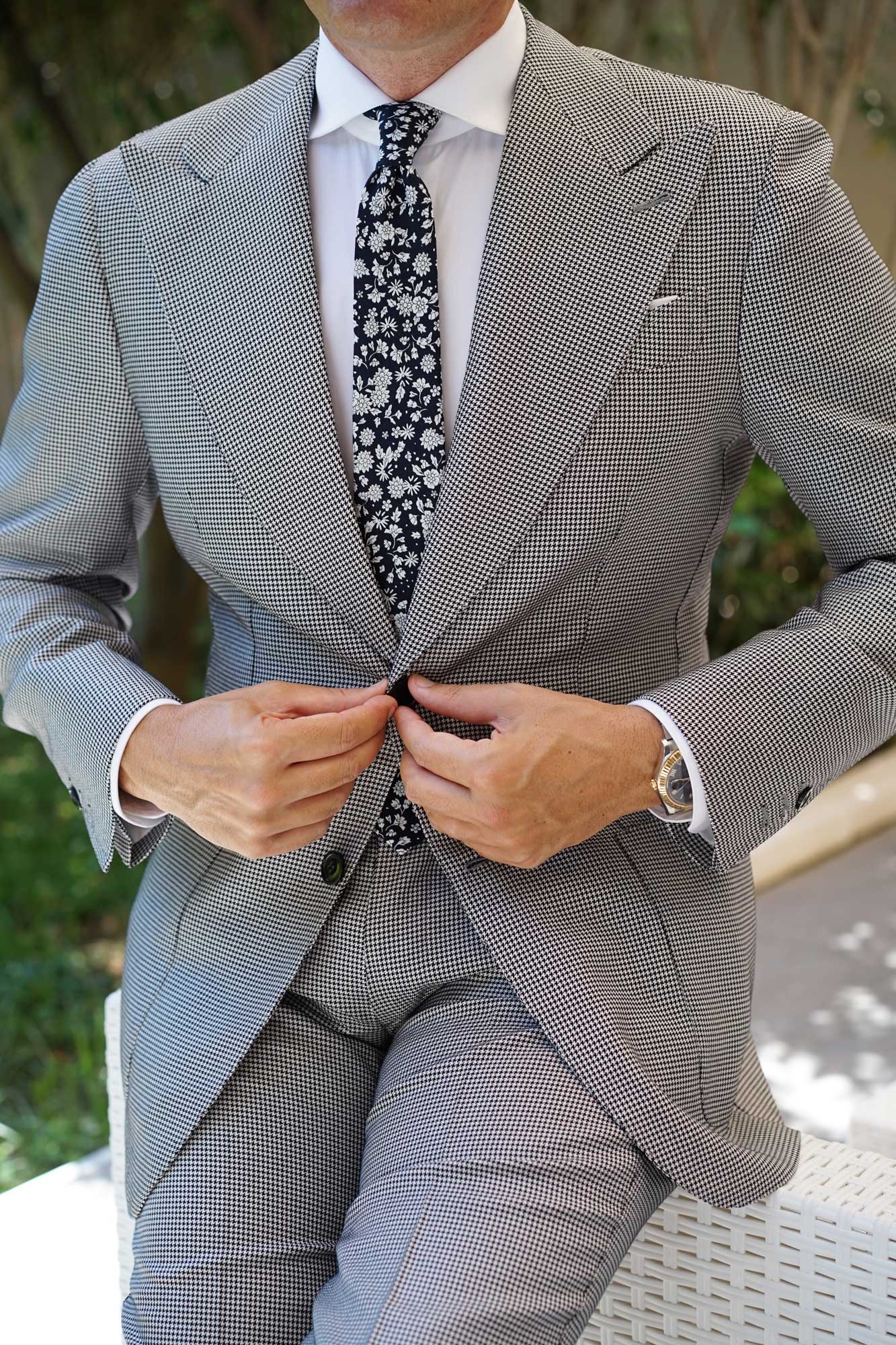 Seoul Forest Dark Navy Floral Skinny Tie - Image 8