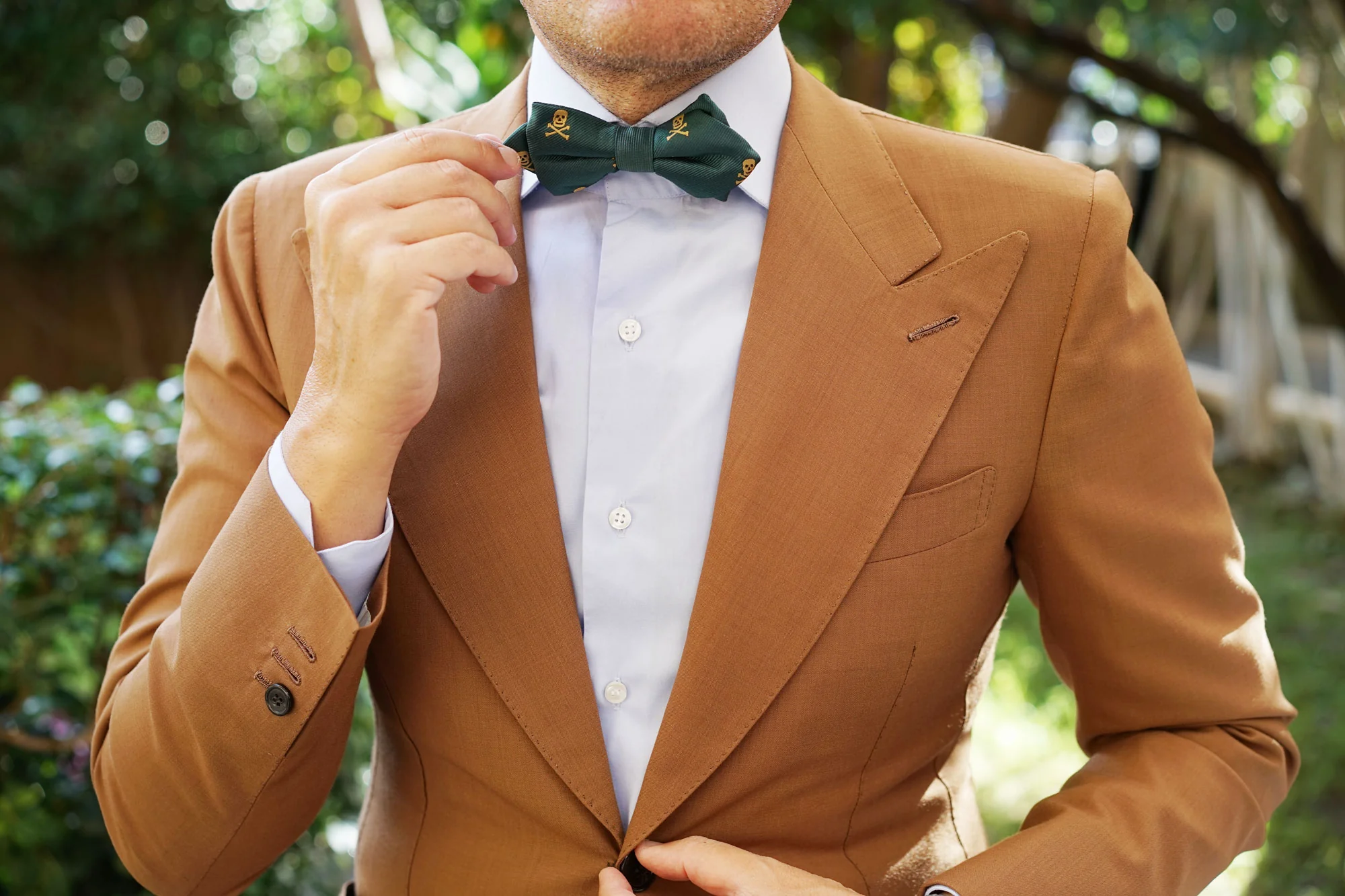 Skull & Crossbones Green Diamond Bow Tie - Image 6