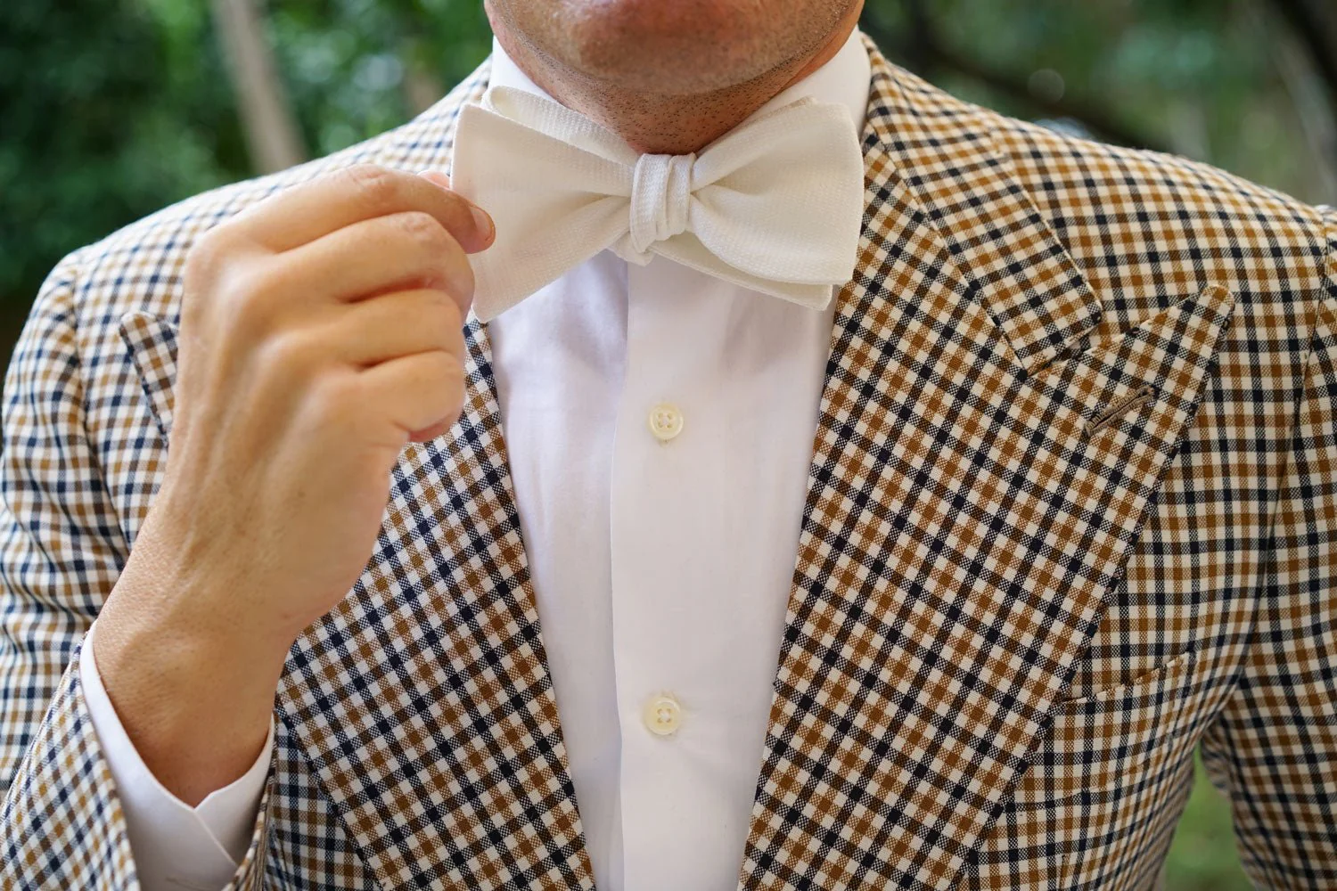 Stark White Twill Linen Self Bow Tie - Image 7