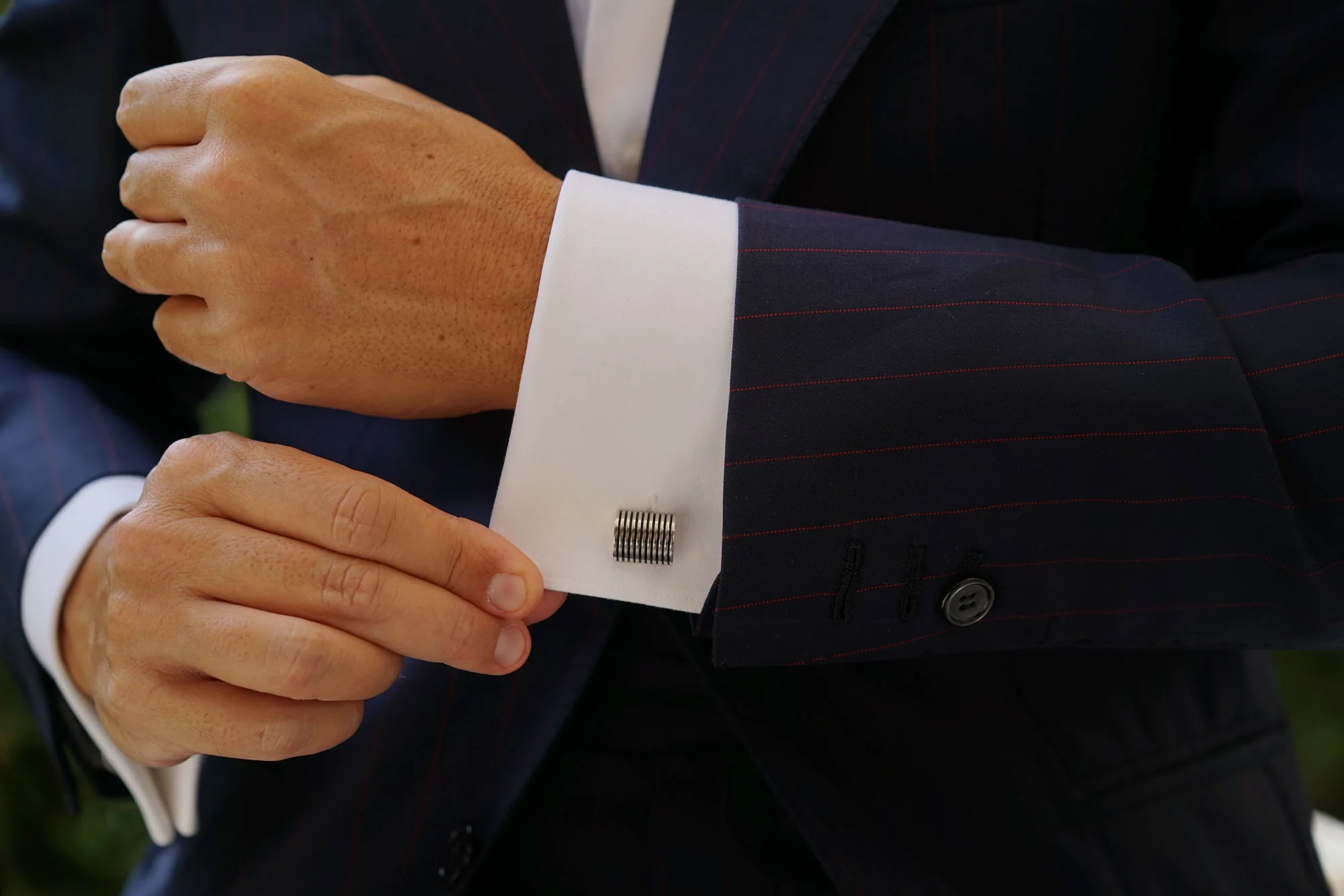 The New York Silver Vertical Bar Cufflinks - Image 11