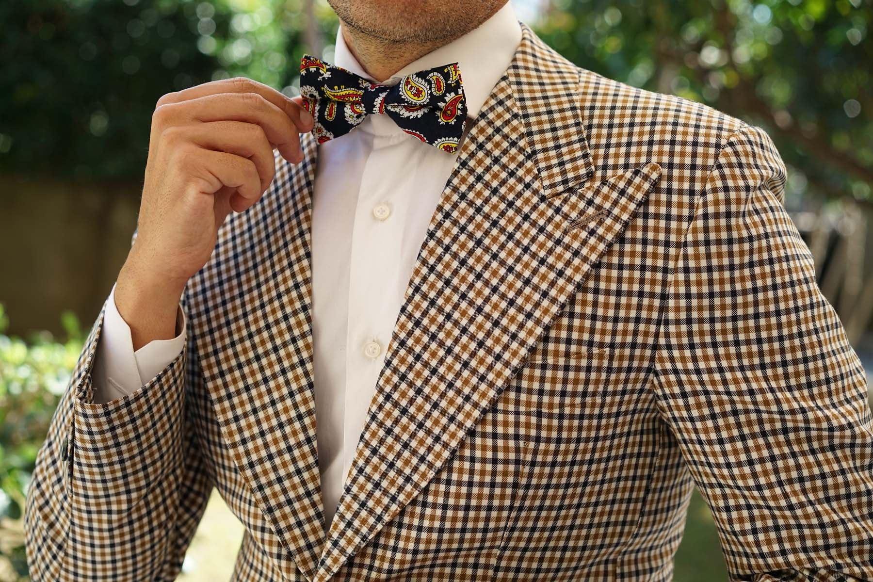 Vulcano Red & Yellow Paisley Bow Tie - Image 3